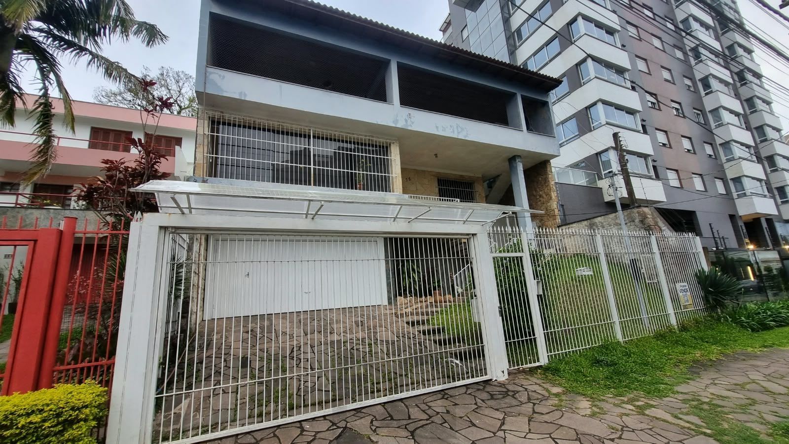 Espaçosa casa no bairro Santa Tereza. — foto 3