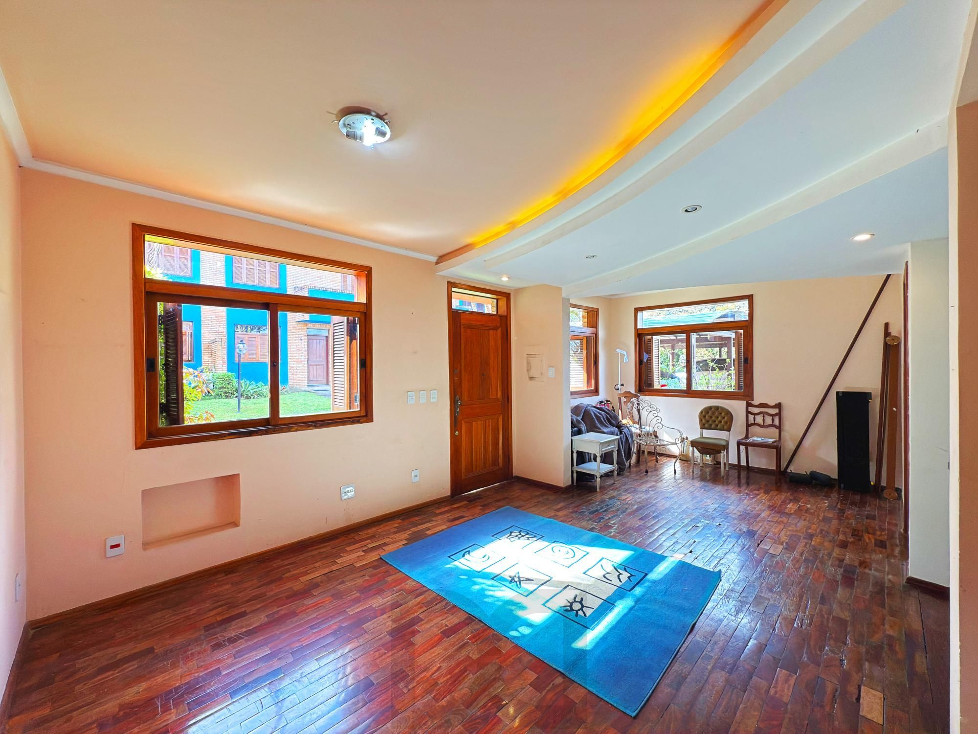Casa em Condomínio  | 3 Dormitórios, Suíte, Lareira e Churrasqueira — foto 35