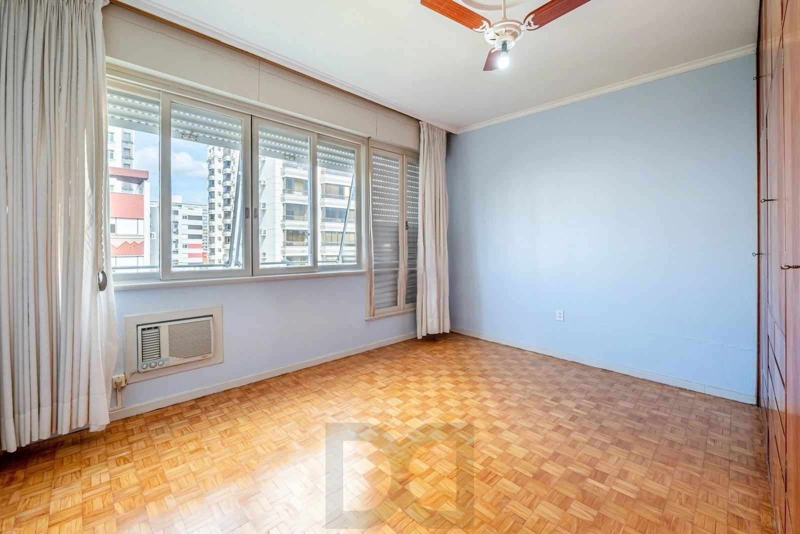 Excelente apartamento com 132m², 3 dormitórios e 2 vagas de garagem, no coração do bairro Menino Deus. — foto 18