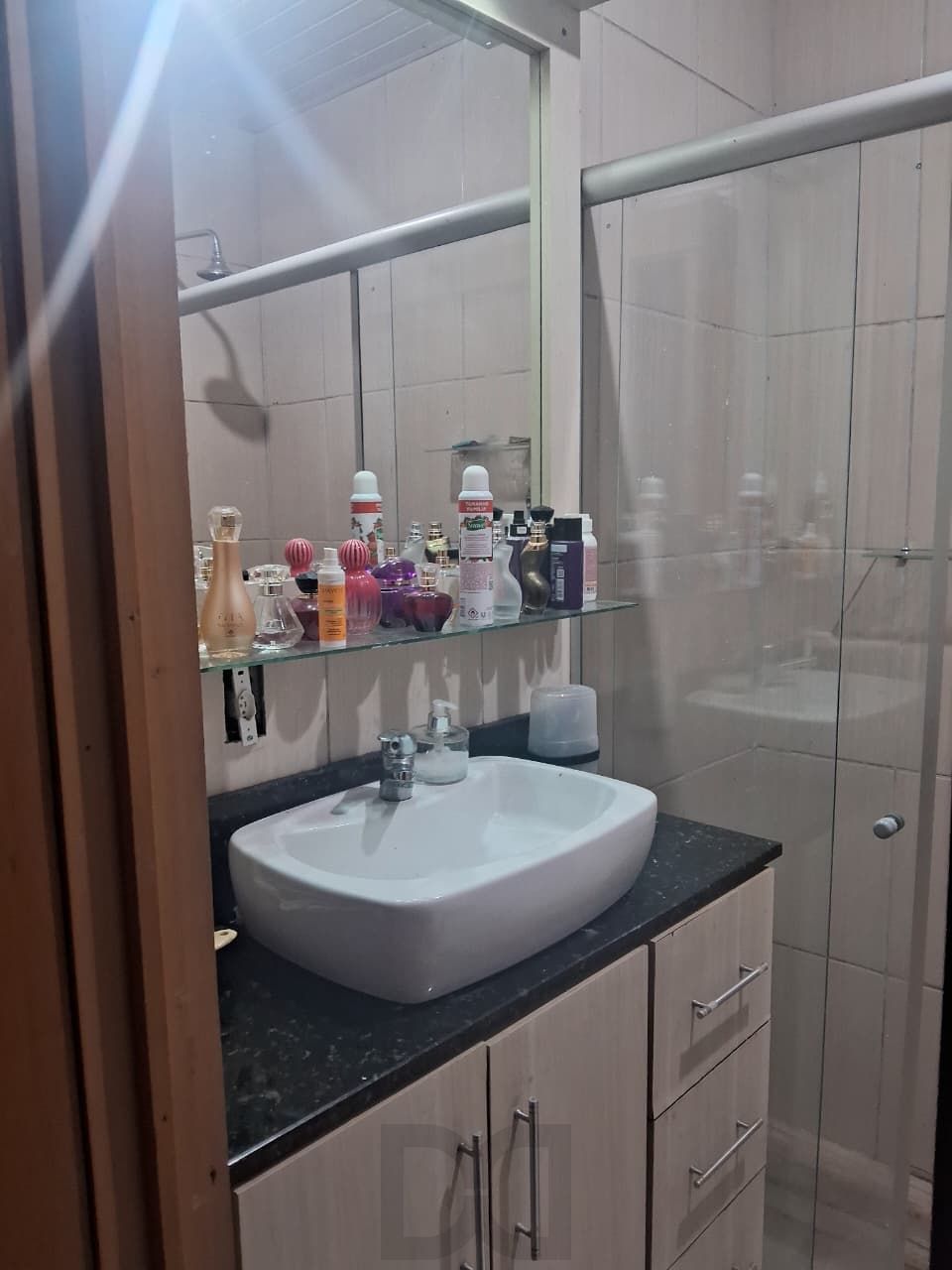 Casa com 2 dormitórios com pátio e edícula. — foto 14