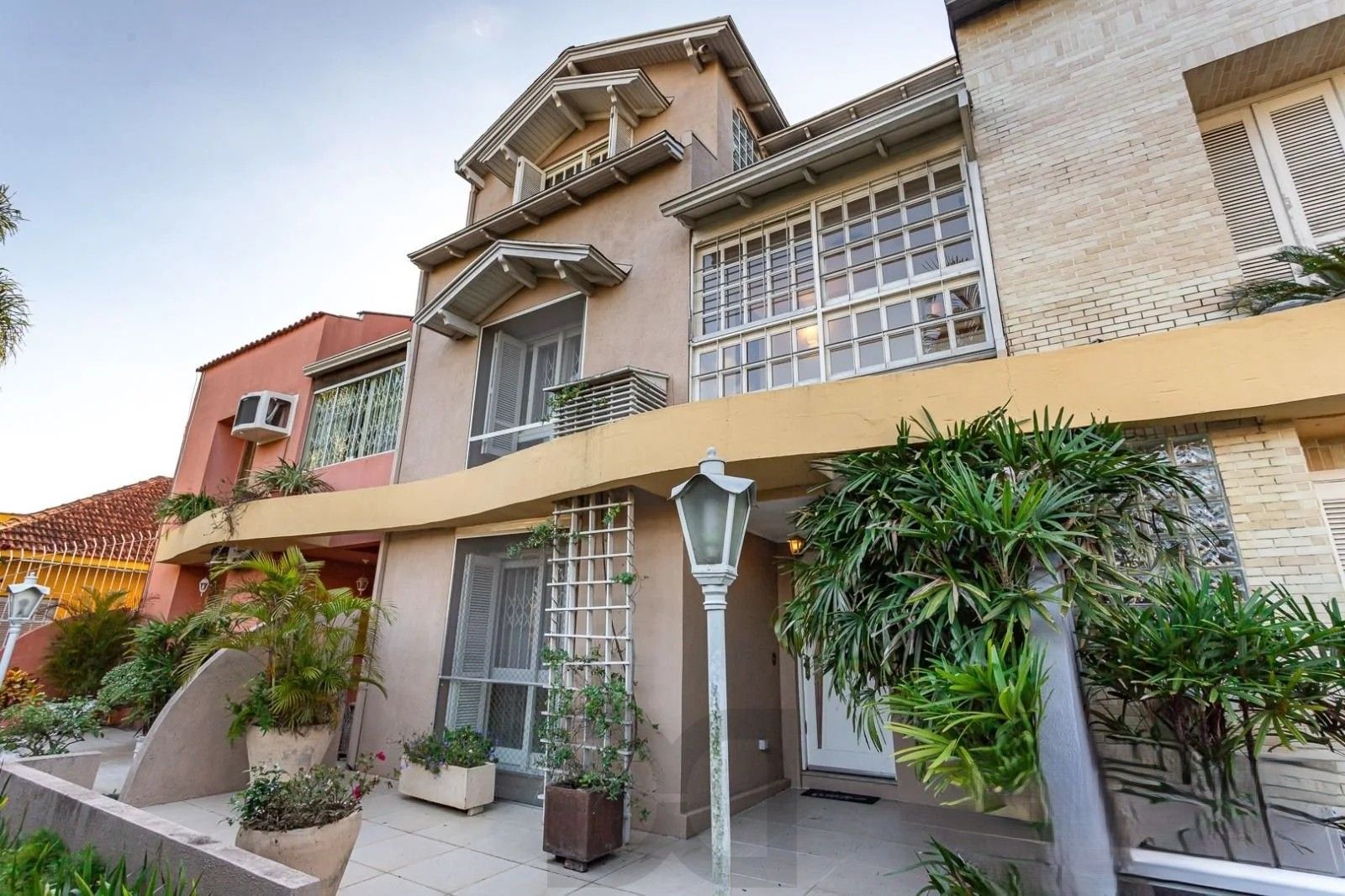 Casa em condomínio no Bairro Ipanema com 4 dormitórios sendo 2 suítes e 3 vagas de garagem. — foto 40
