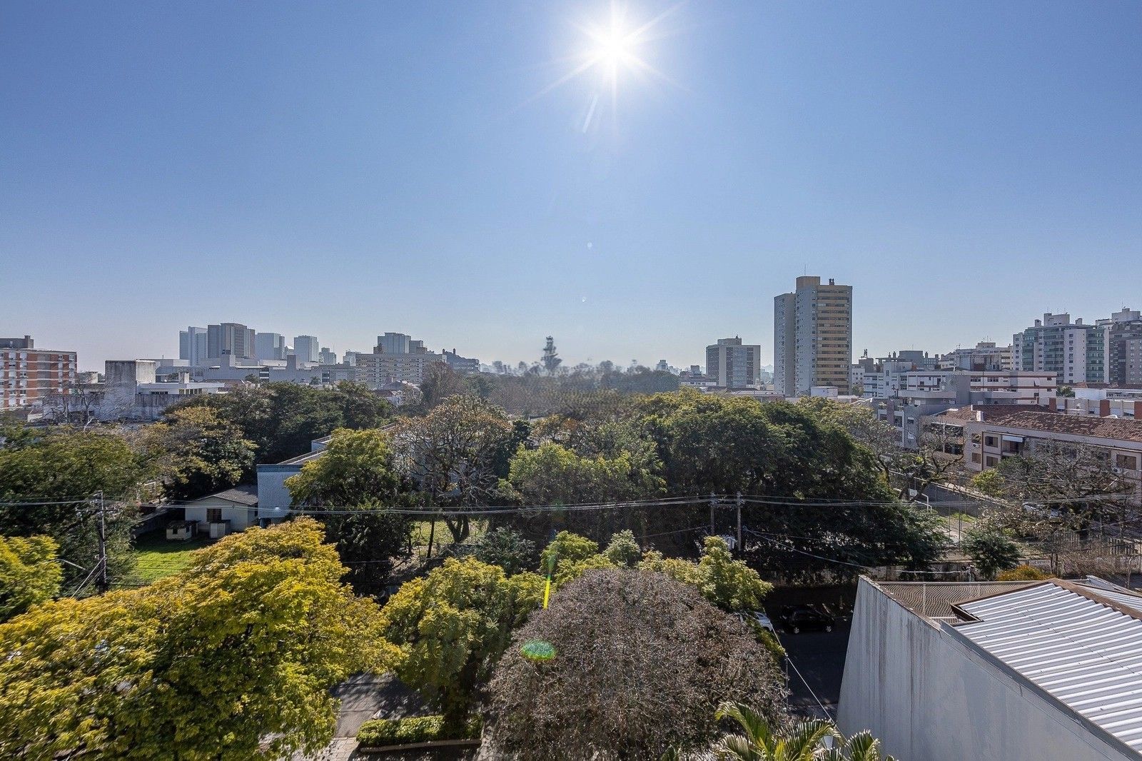 Cobertura duplex com 209,79m² de área privativa, conta com 3 dormitórios, 1 suíte e 2 vagas de garagem. — foto 30