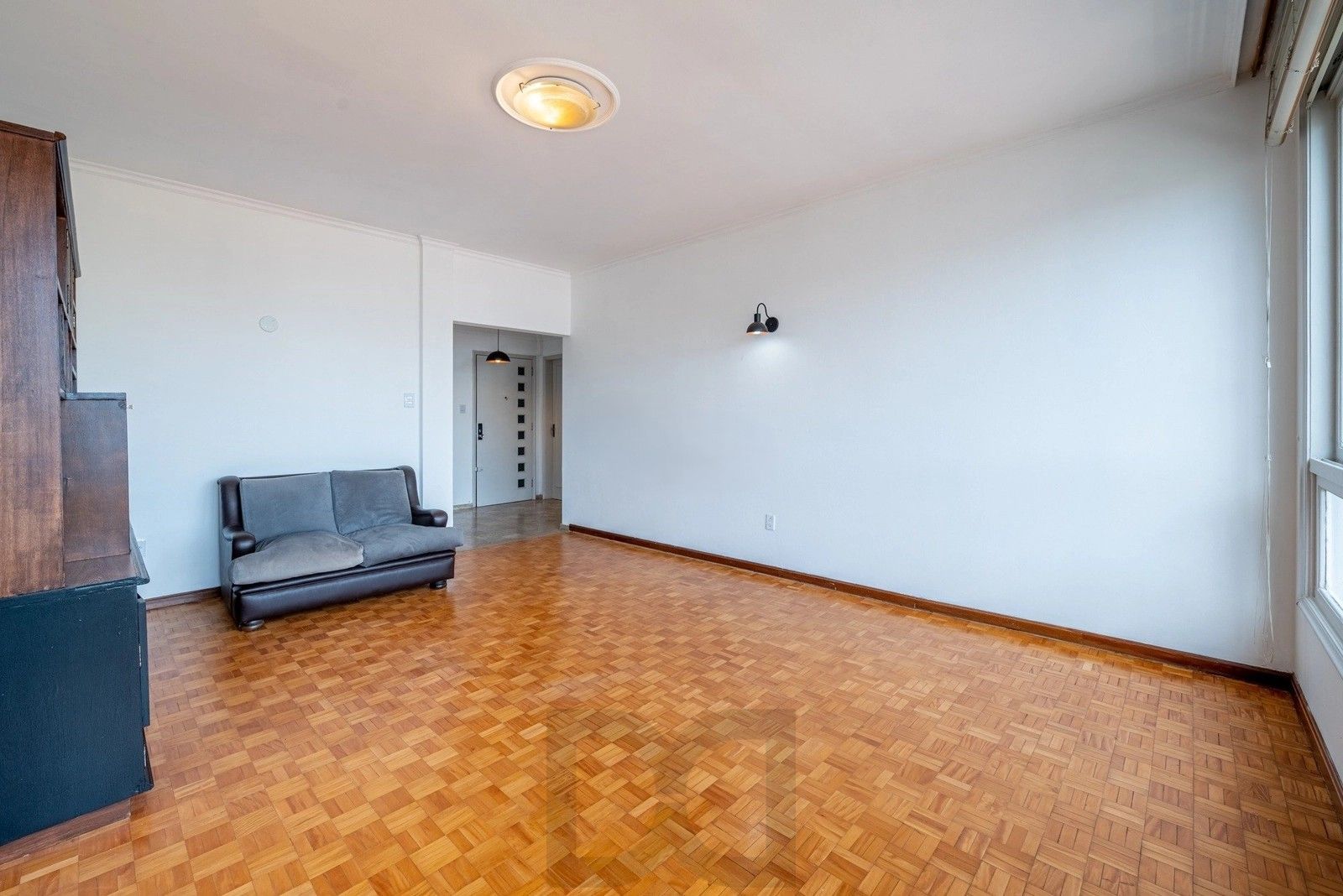 Excelente apartamento com 132m², 3 dormitórios e 2 vagas de garagem, no coração do bairro Menino Deus. — foto 10