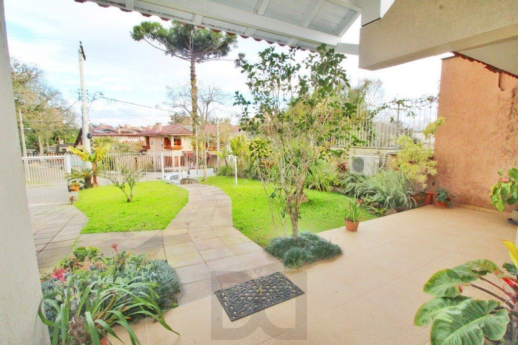 Casa em Porto Alegre, no bairro Jardim Isabel, com 4 dormitório(s), e 4 banheiro — foto 34