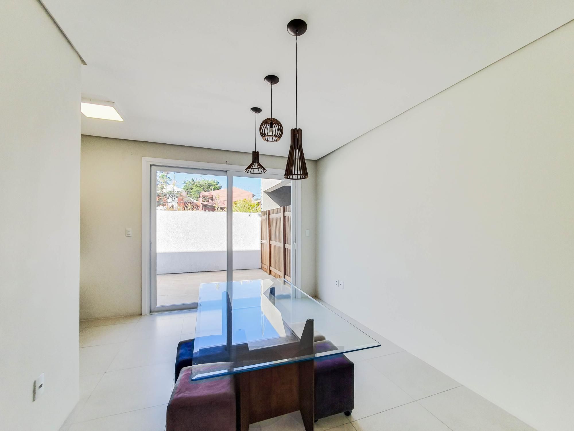 Linda casa condomínio, 3 suítes, piscina, 3 vagas cobertas. — foto 8