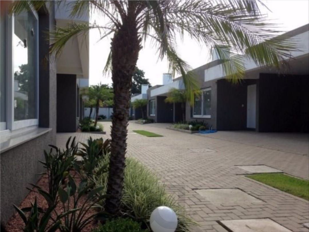 Linda casa condomínio, 3 suítes, piscina, 3 vagas cobertas. — foto 4