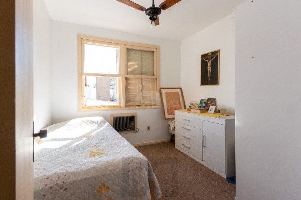 Excelente casa com 5 dormitórios, 2 suítes, 3 vagas de garagem e uma vista perene para o por do sol no Guaiba. — foto 34