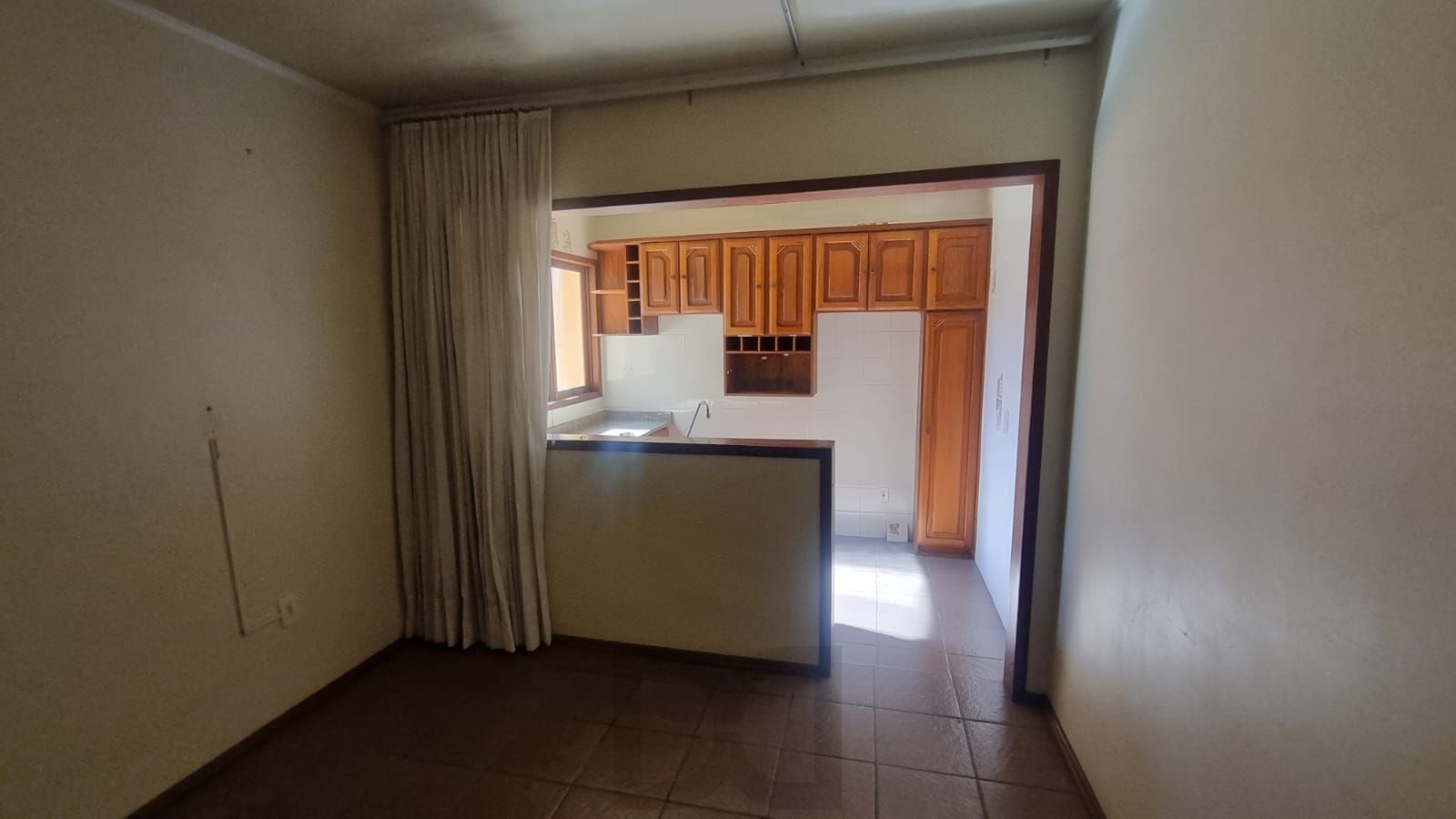 Ótima Residência com 5 dormitórios e 2 suítes. Bairro Santa Tereza. — foto 9
