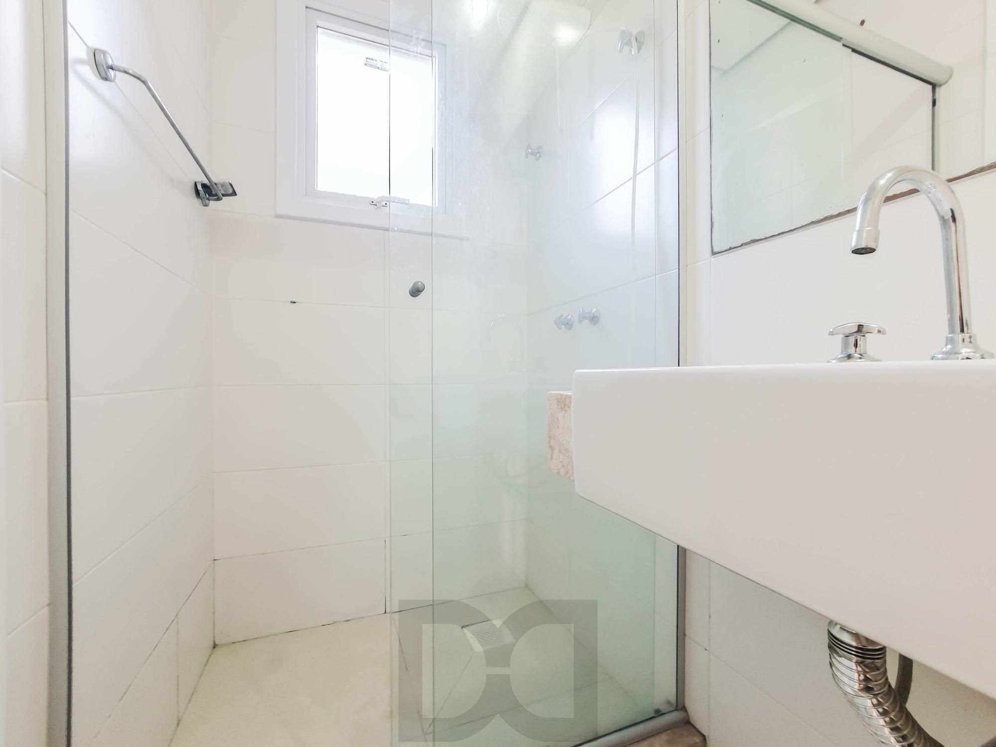 Linda casa condomínio, 3 suítes, piscina, 3 vagas cobertas. — foto 32