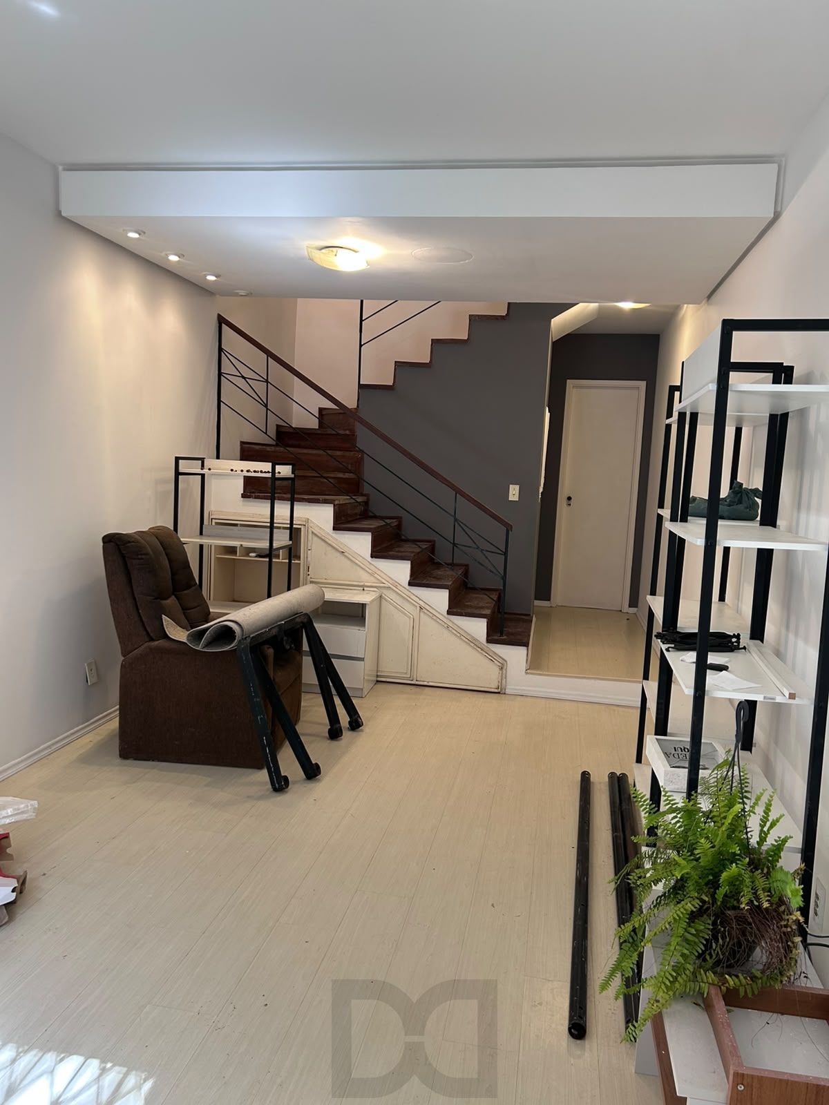 Casa condomínio 3 quartos, sendo 1 suíte, hidro e closet, 2 vagas — foto 2