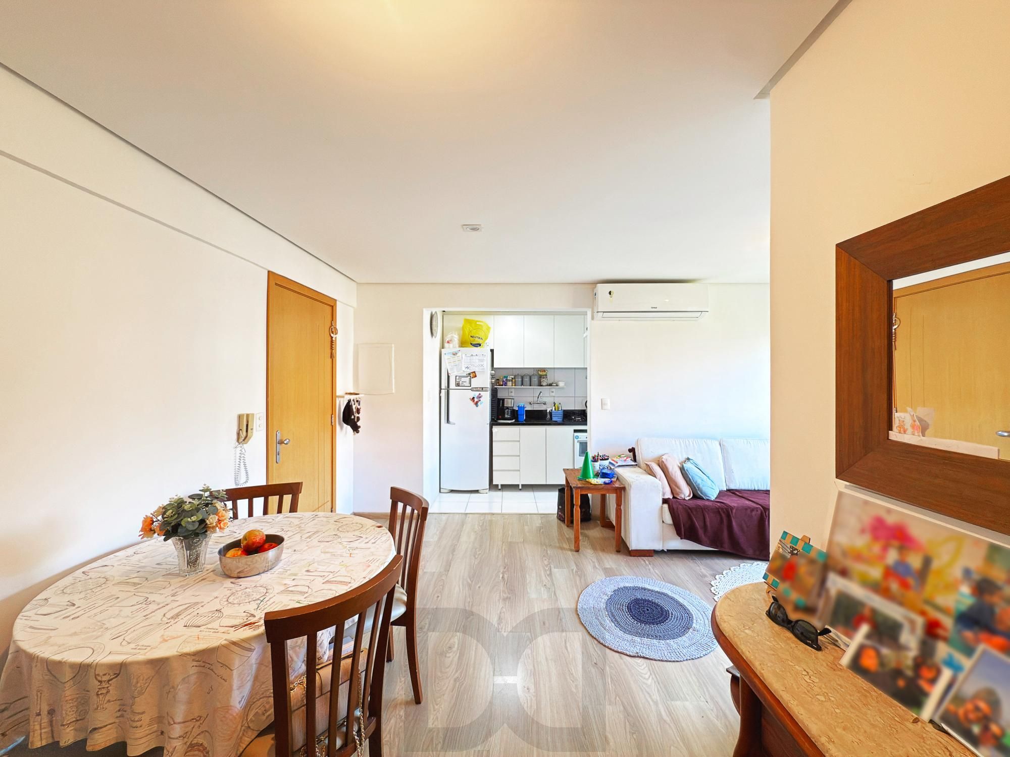 Apartamento com 2 dormitórios e 1 vaga coberta na Dea Coufal — foto 9