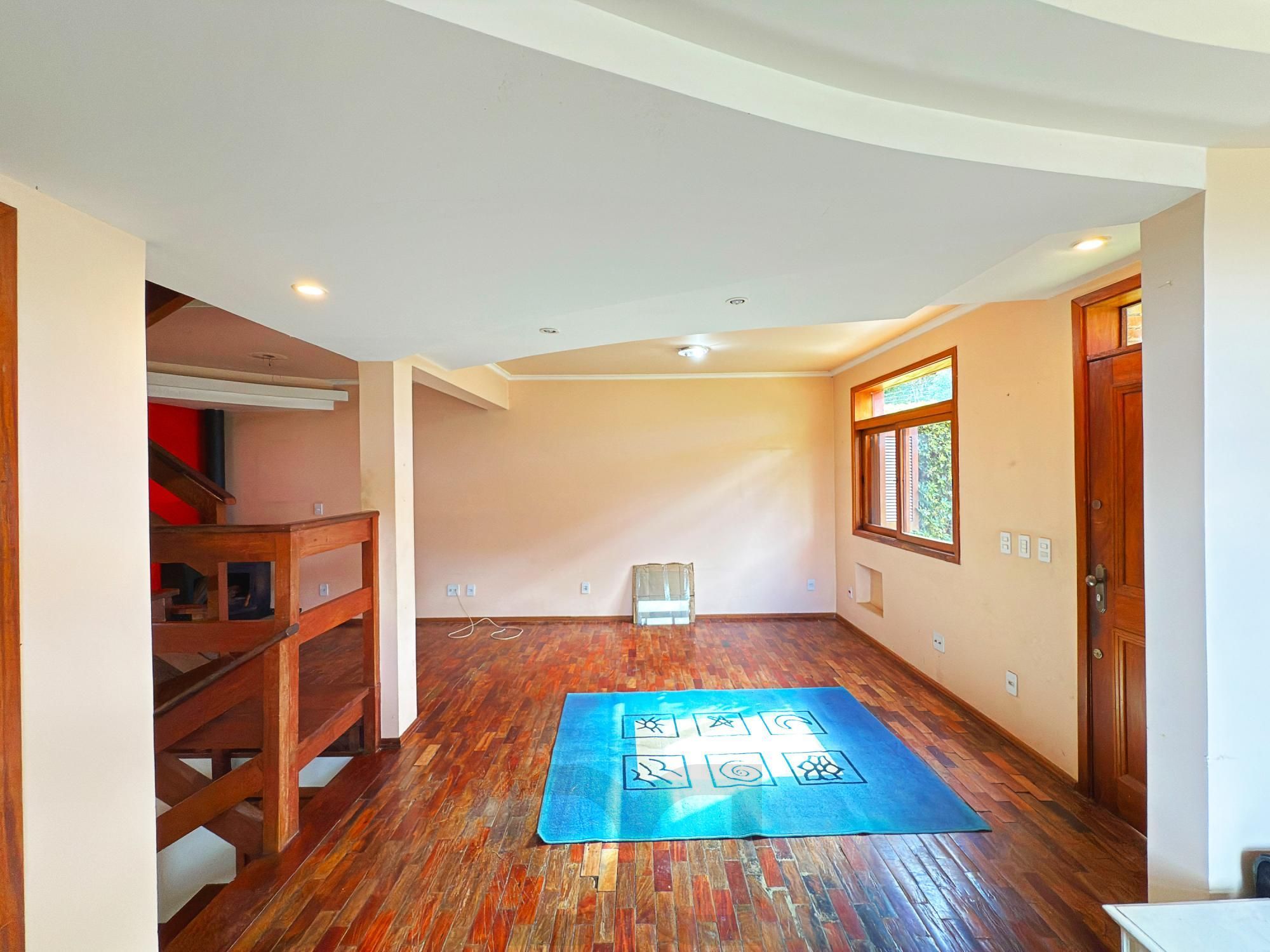 Casa em Condomínio  | 3 Dormitórios, Suíte, Lareira e Churrasqueira — foto 36