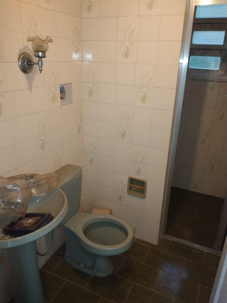 Casa em Porto Alegre, no bairro Nonoai, com 3 dormitório(s), e 3 banheiros, à ve — foto 7