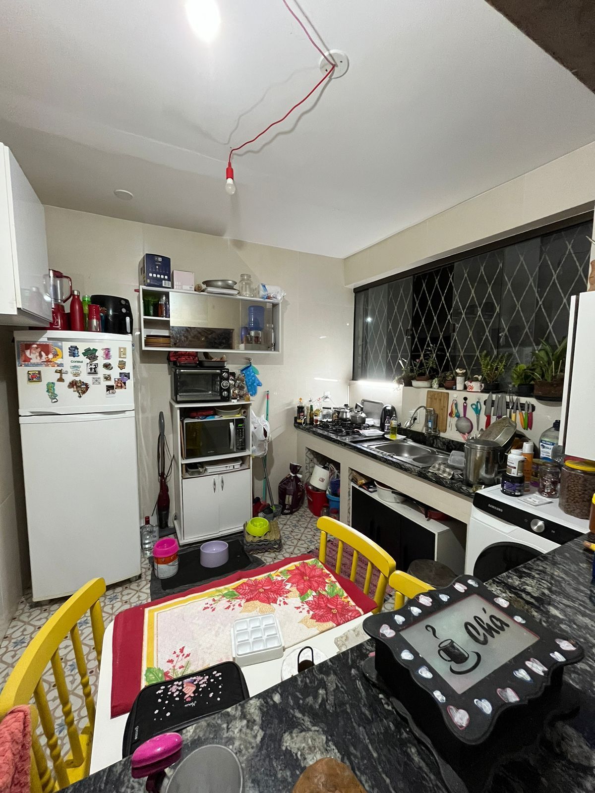 Ótimo apartamento térreo 2 dormitórios, com estacionamento, no coração do Bairro Menino Deus. — foto 19
