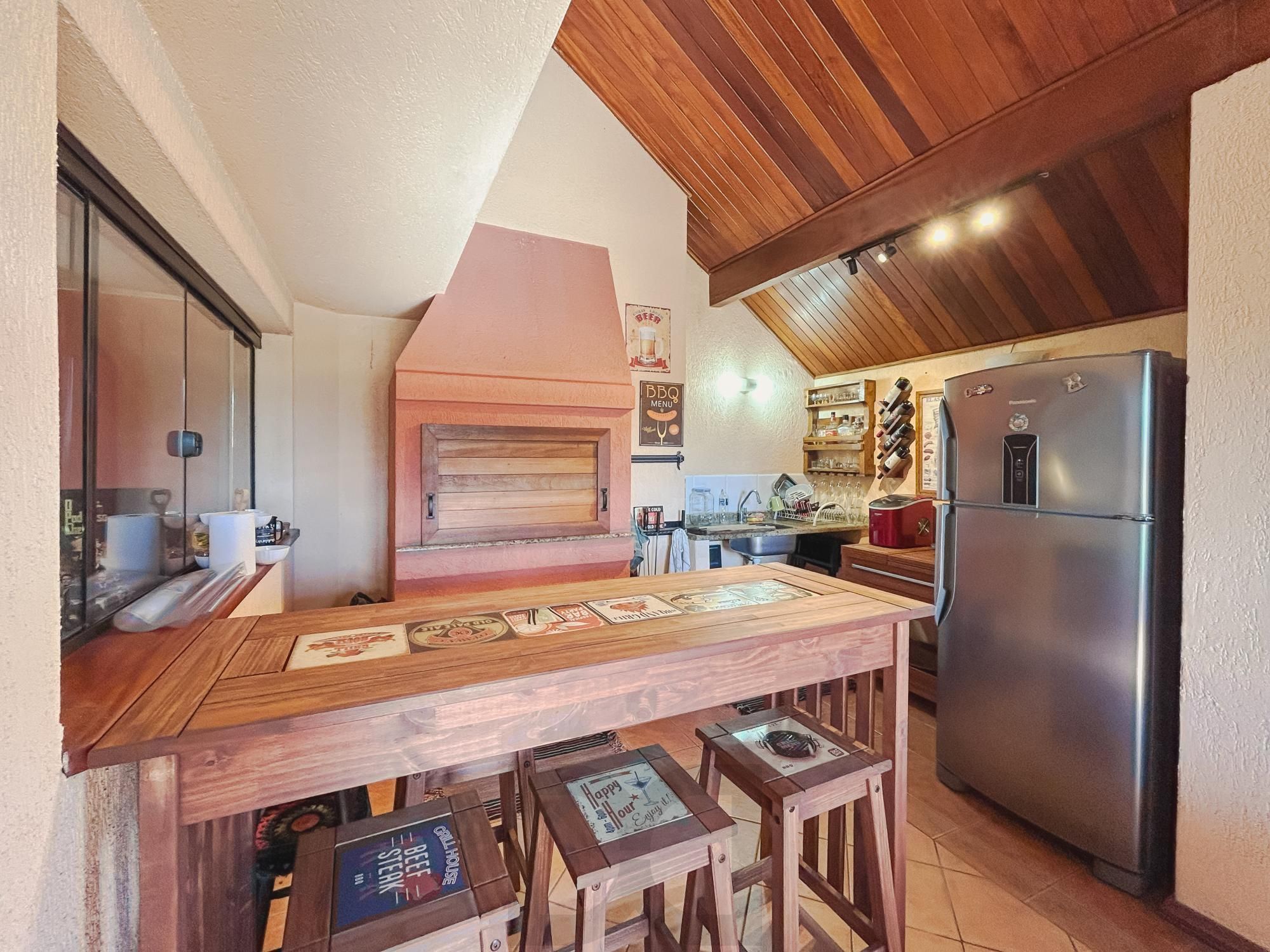 Casa com 4 suítes, piscina e área gourmet no bairro Tristeza. — foto 49