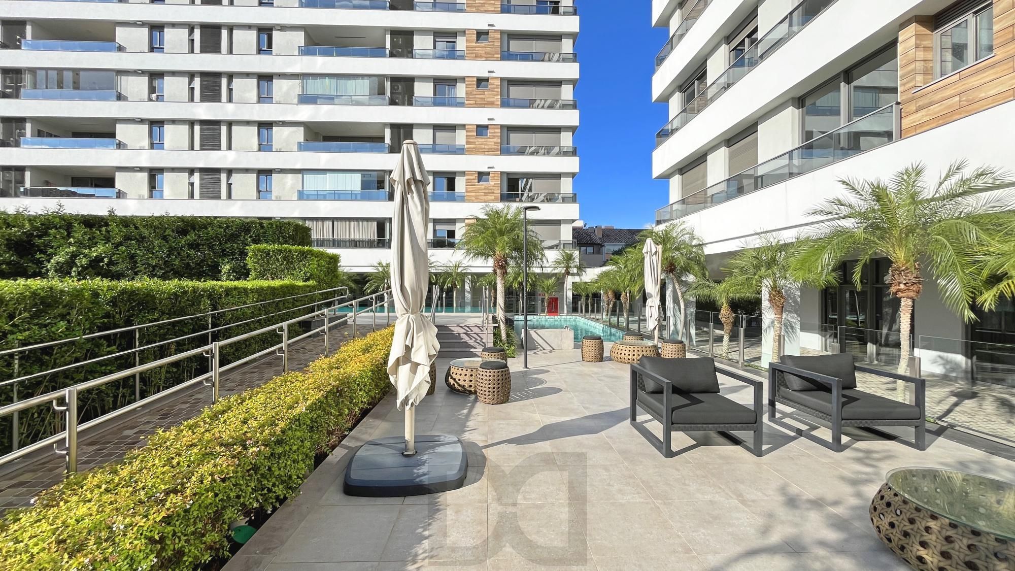 Apartamento NOVO, 100% mobiliado, com 149,84m² de área privativa, 3 suítes e 2 vagas de garagem. — foto 42