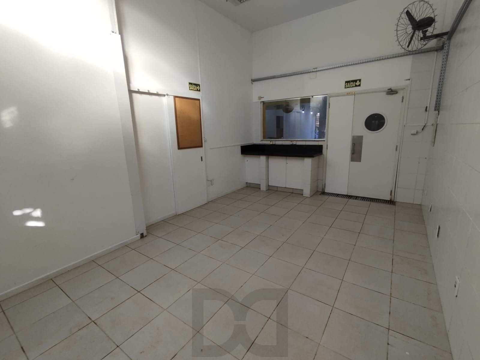 Loja na Tristeza com 360m², 17 vagas, 3 banheiros para locação. — foto 16