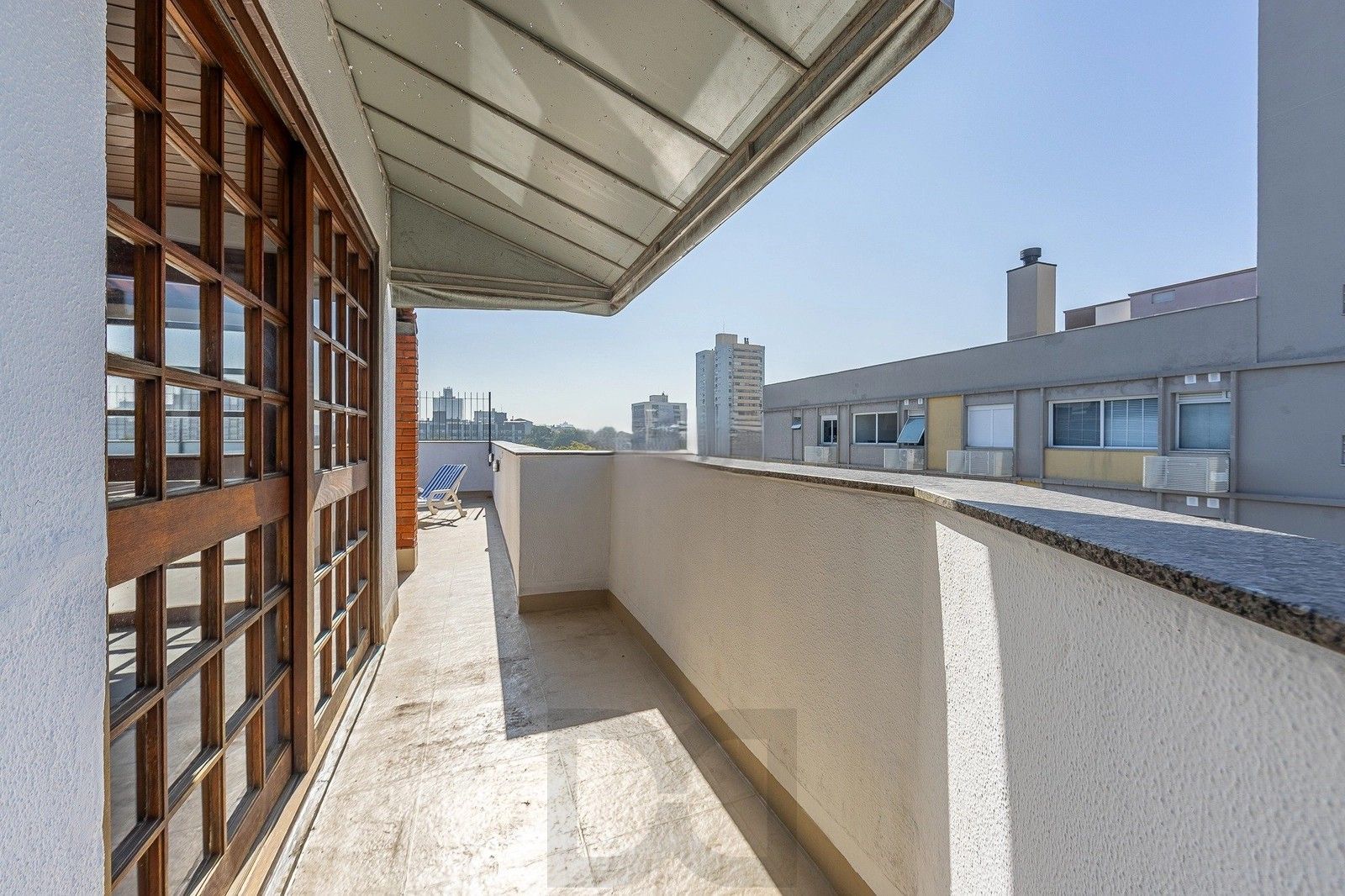 Cobertura duplex com 209,79m² de área privativa, conta com 3 dormitórios, 1 suíte e 2 vagas de garagem. — foto 29