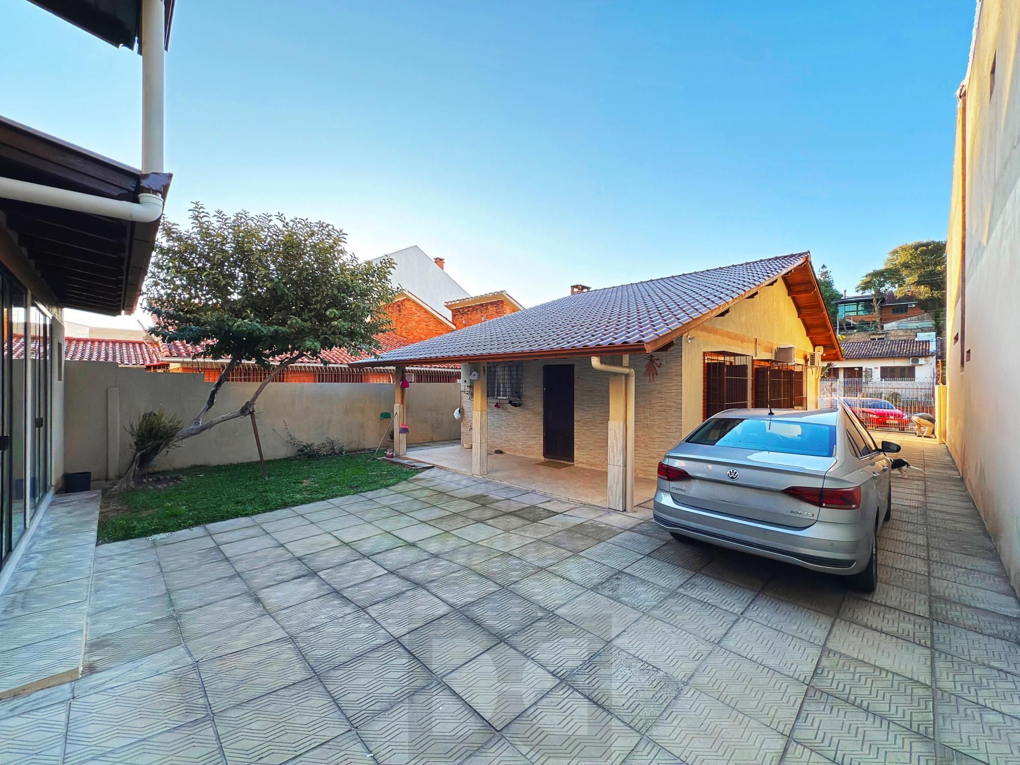 Casa à venda na Cavalhada – 2 Dormitórios com 330m² de terreno. — foto 13