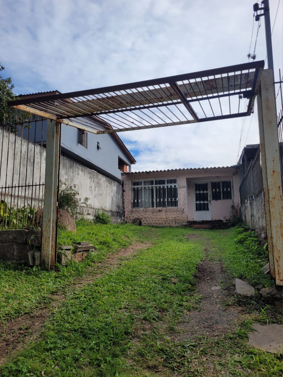 Casa com 2 dormitórios, Bairro Espirito Santo. — foto 1