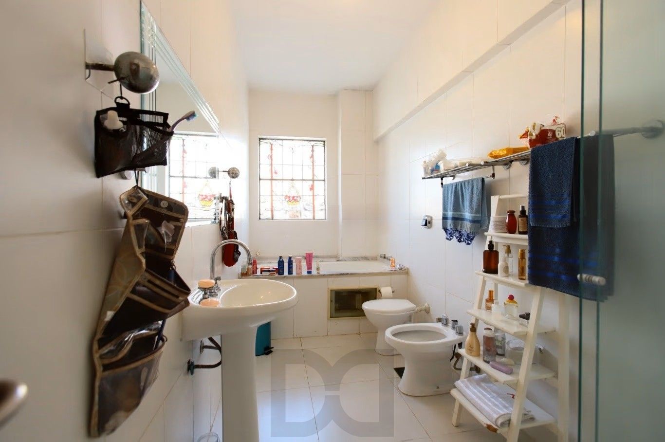 Amplo apartamento de 130m² privativos no Centro Histórico de Porto Alegre. — foto 21