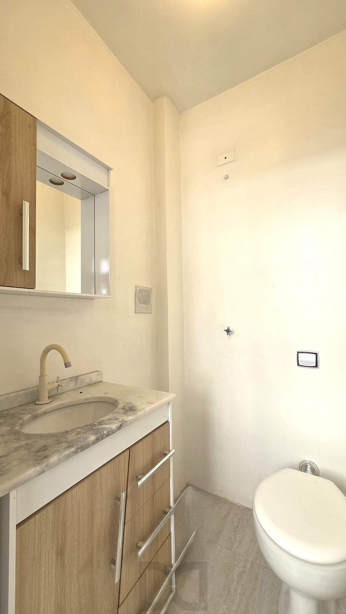Excelente cobertura com 154m² de área privativa, 2 dormitórios e 1 vaga de garagem, localizada no bairro Menino Deus. — foto 13
