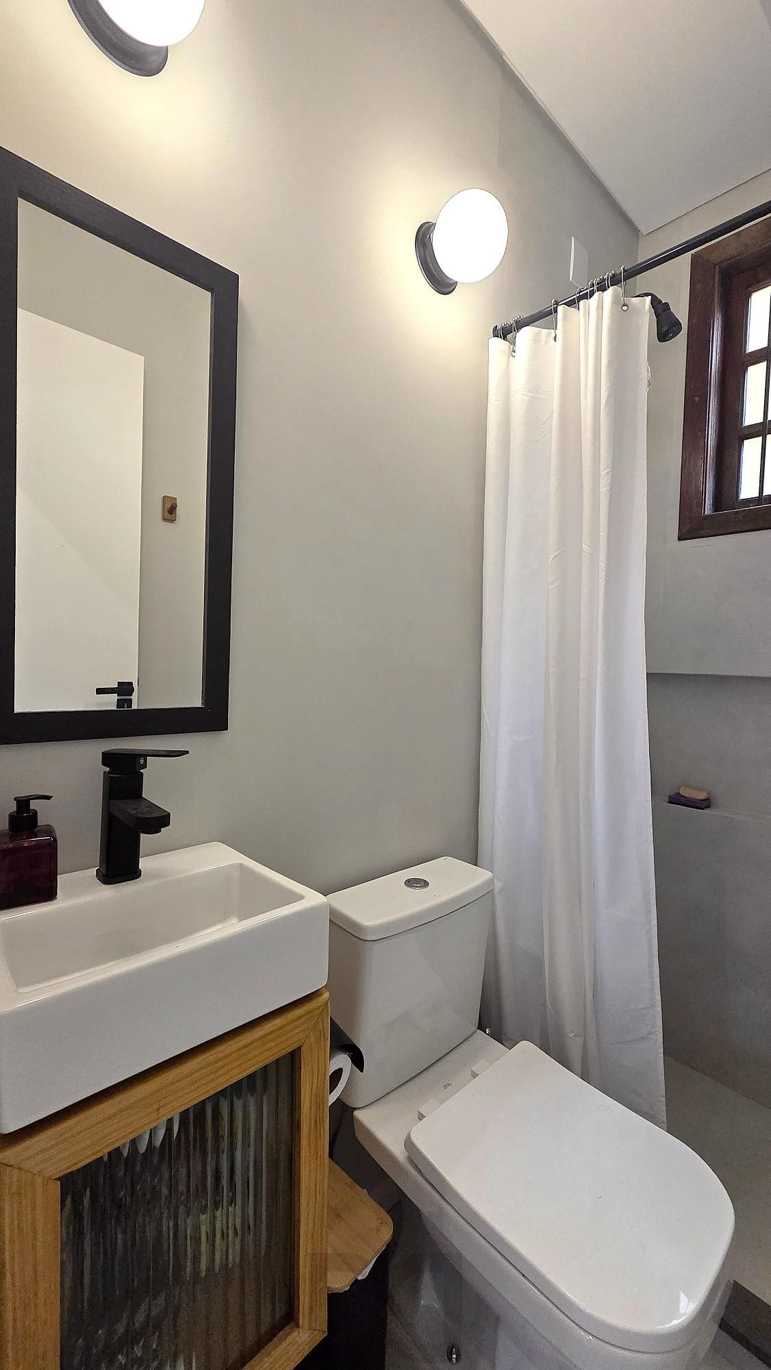Casa térrea totalmente reformada, com 3 dormitórios, sendo 2 suítes e 2 vagas de garagem. — foto 16
