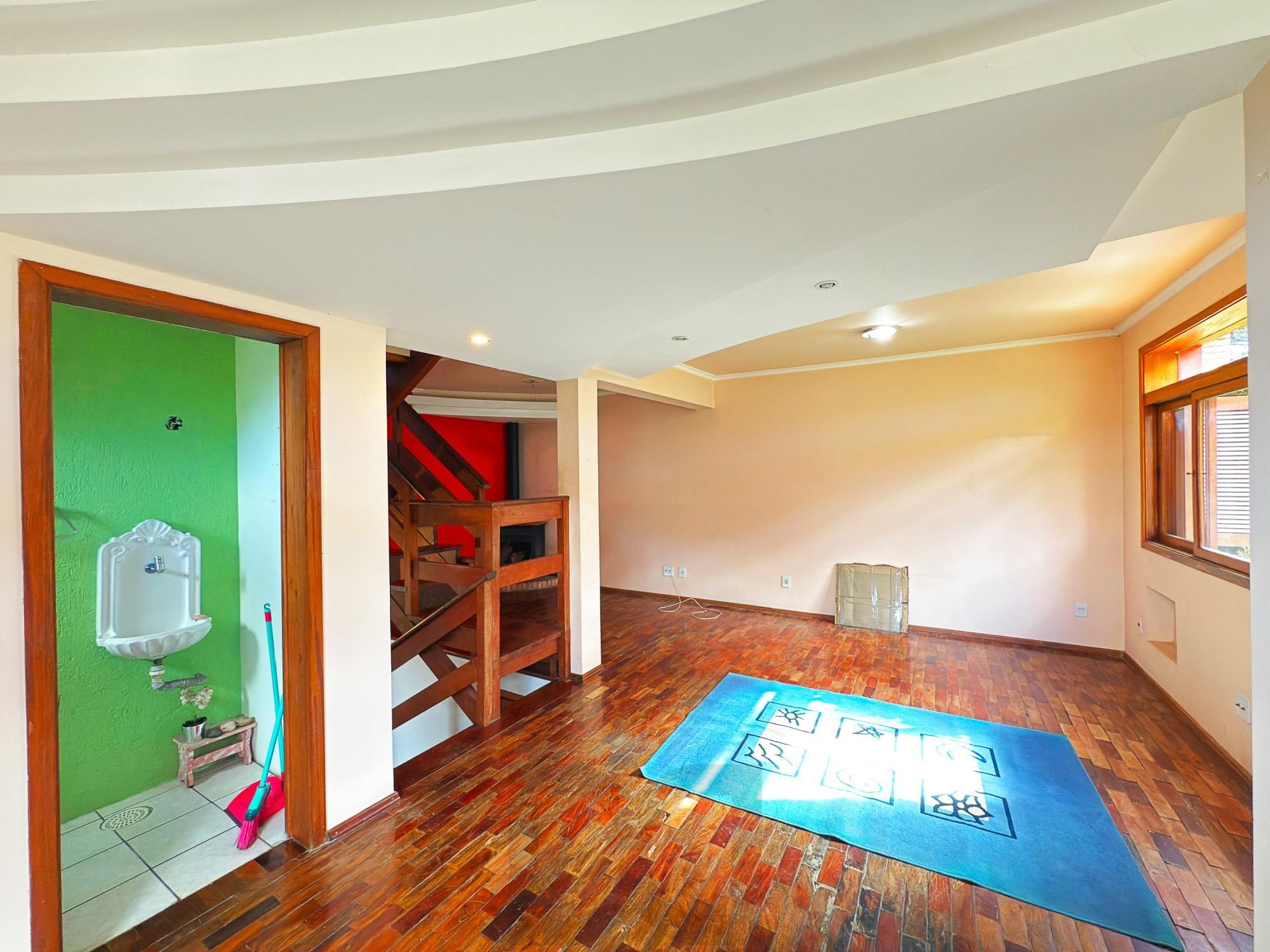 Casa em Condomínio  | 3 Dormitórios, Suíte, Lareira e Churrasqueira — foto 38