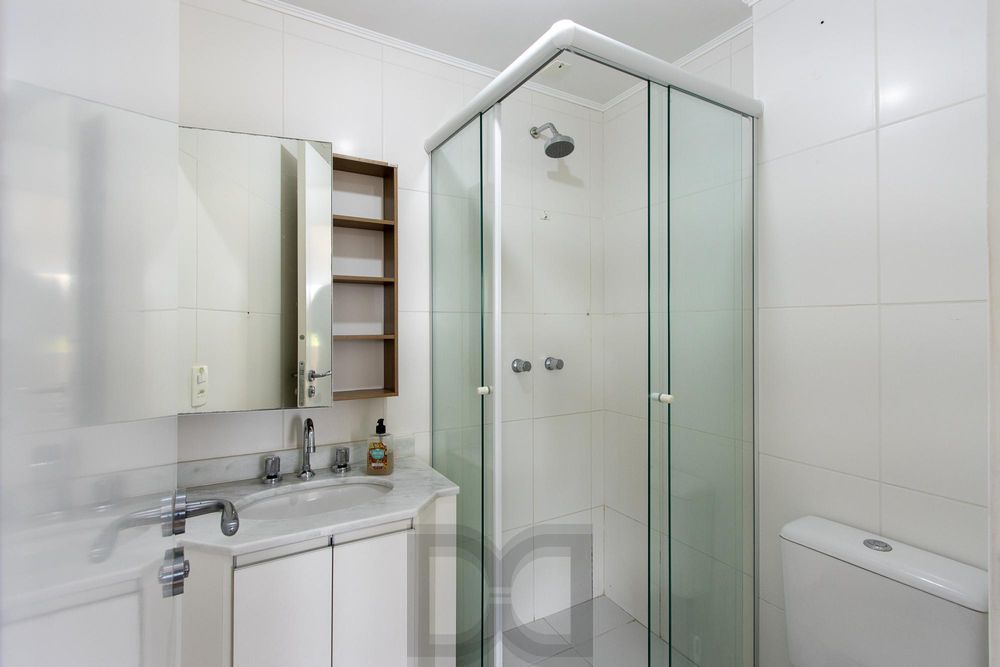Apartamento de 2 dormitórios com suíte, churrasqueira e infraestrutura completa na Zona Sul de Porto Alegre. — foto 13