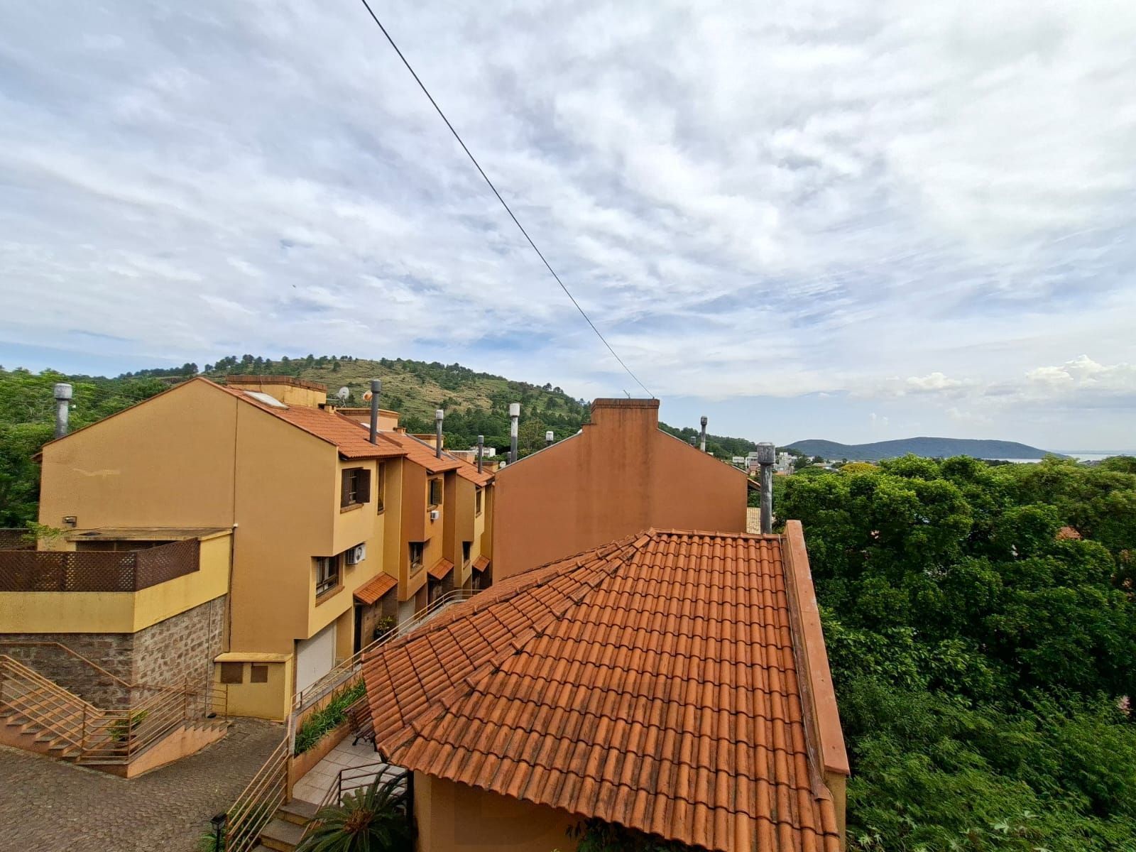 Casa com 3 quartos para alugar no bairro Espírito Santo, em Porto Alegre, RS — foto 24