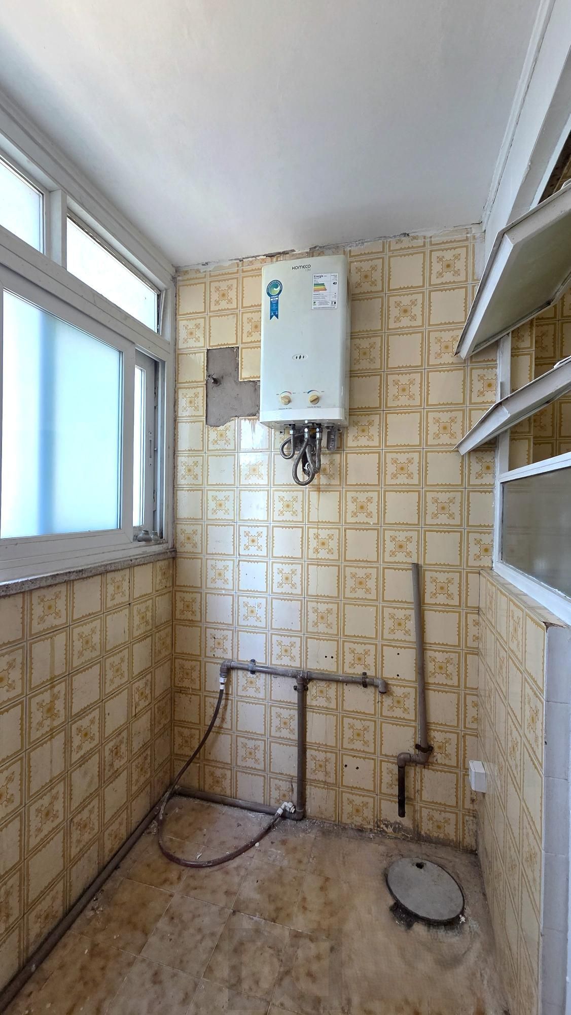 Excelente apartamento em localização privilegiada, na Avenida Dr. Nilo Peçanha com 2 dormitórios, 2 banheiros e 1 vaga de garagem. — foto 15