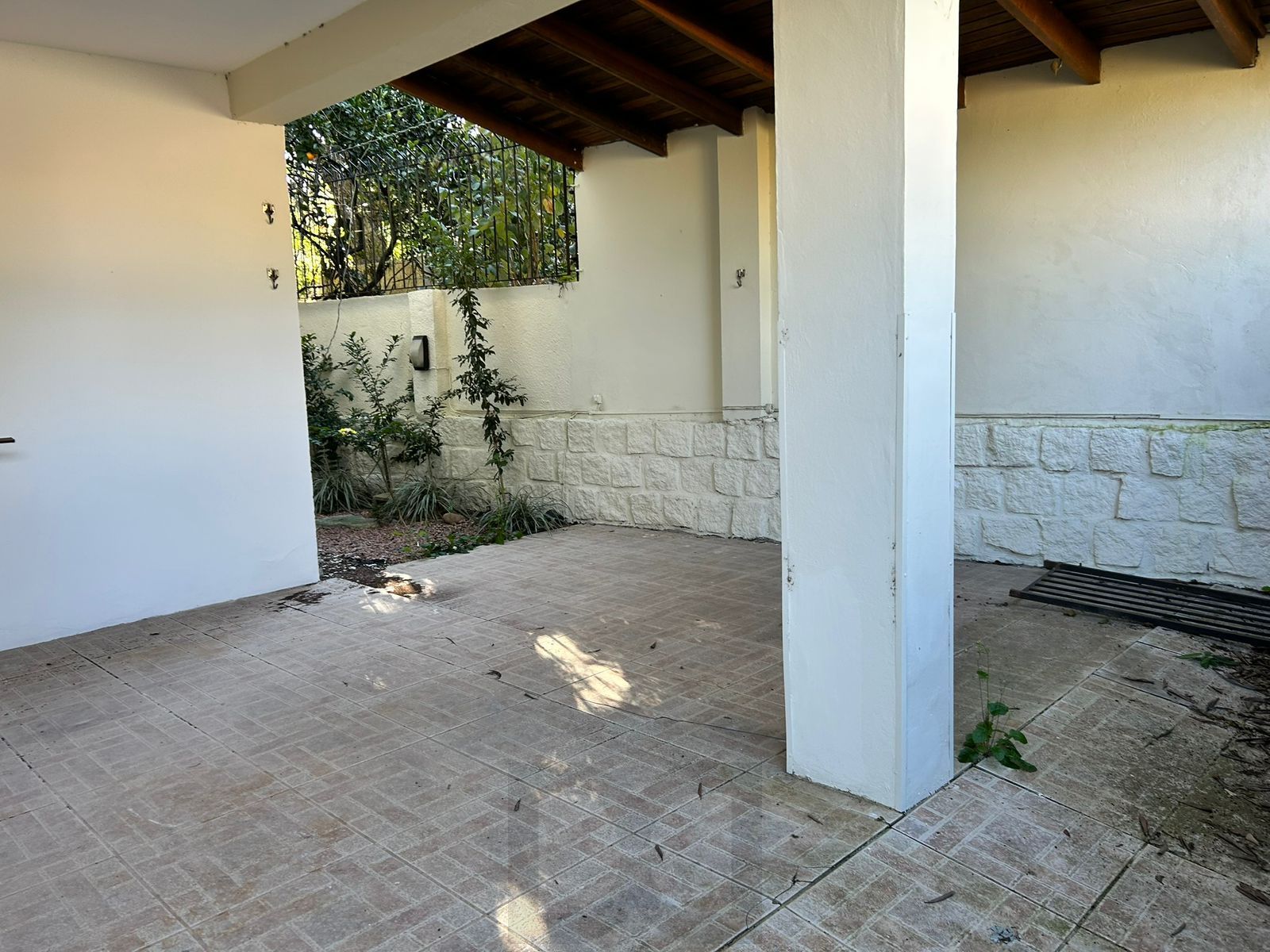 Casa em condomínio com 3 dormitórios e 2 vagas no Guarujá — foto 2