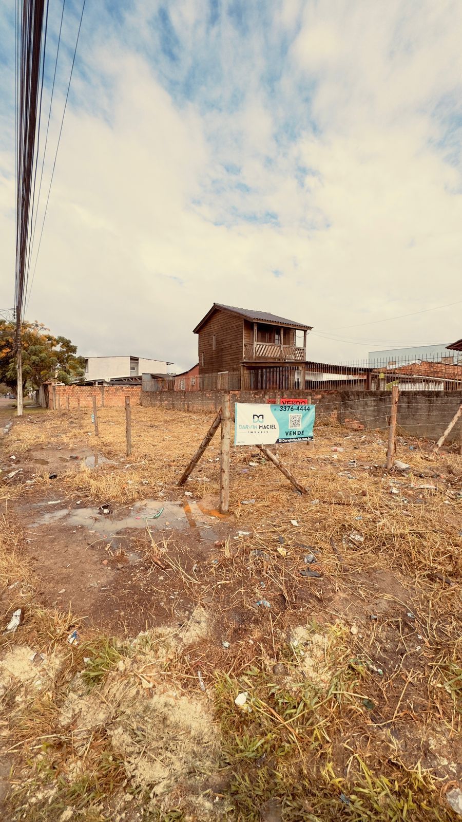 Terreno de esquina para venda, medindo 7,50x 27,25(204,37m²) bairro Hípica. — foto 4