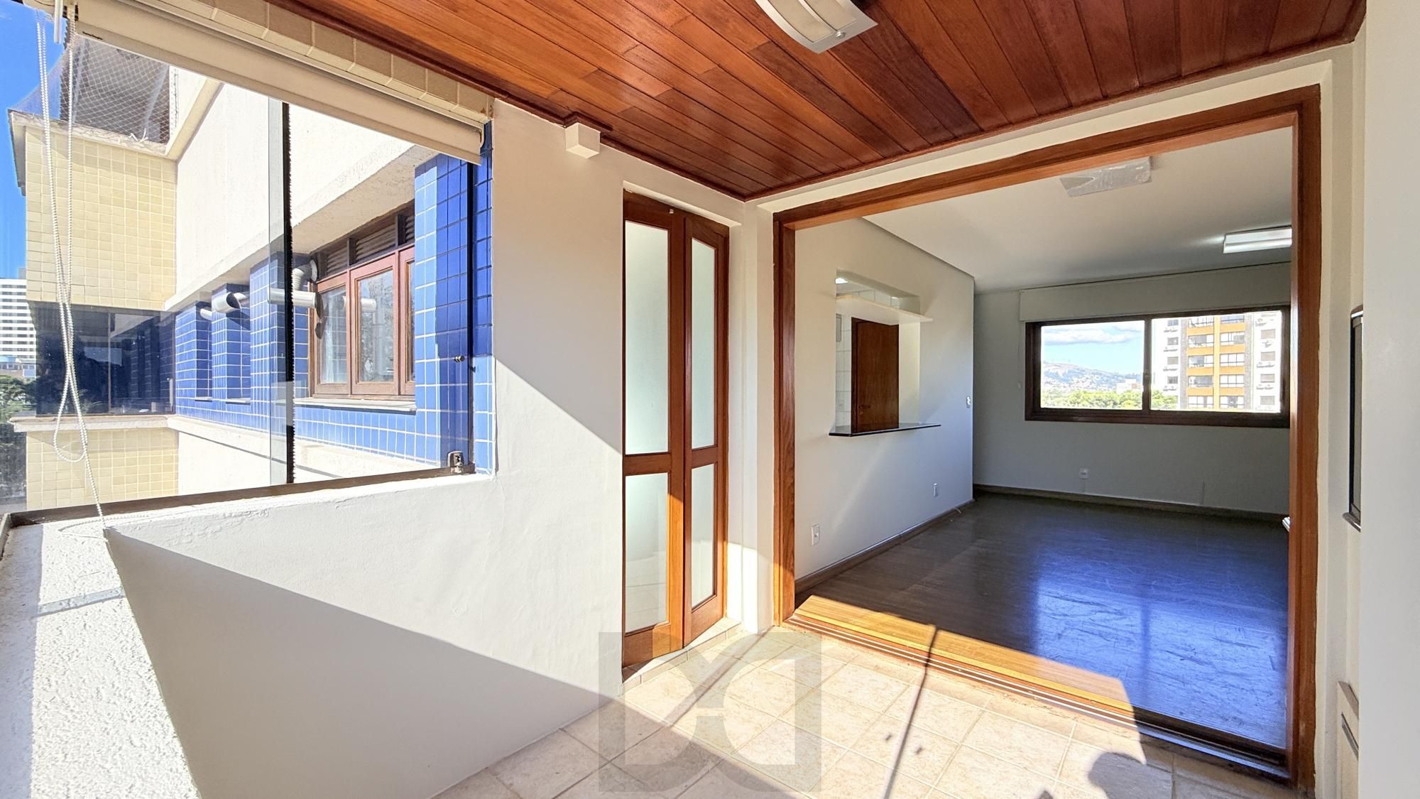 Ótimo apartamento com 3 dormitórios no Bairro Petrópolis — foto 7