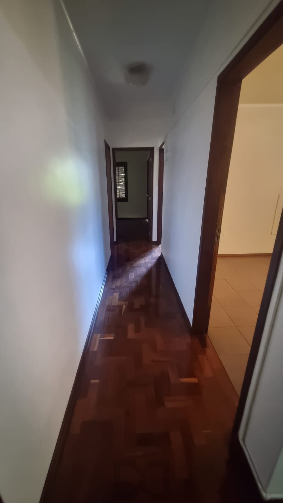 Ótima Residência com 5 dormitórios e 2 suítes. Bairro Santa Tereza. — foto 37