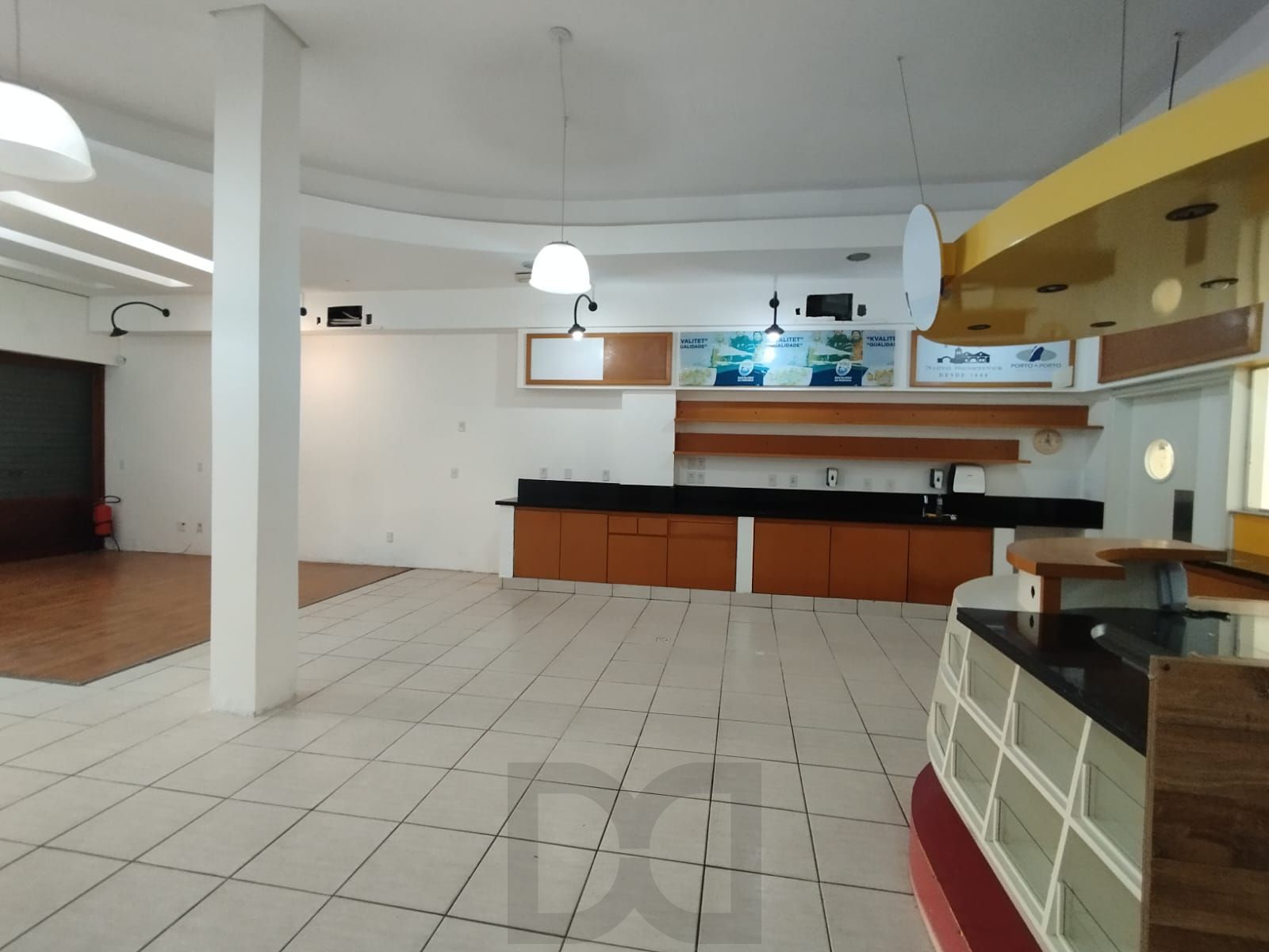 Loja na Tristeza com 360m², 17 vagas, 3 banheiros para locação. — foto 5