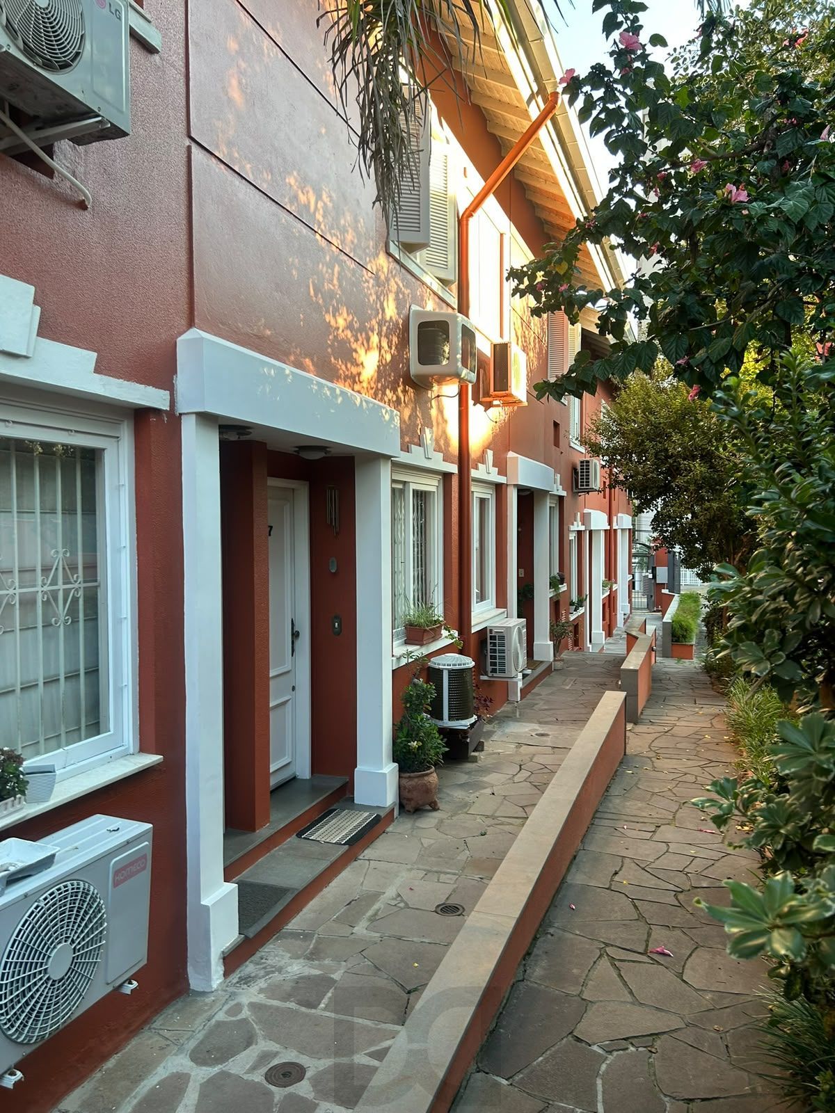 Casa condomínio 3 quartos, sendo 1 suíte, hidro e closet, 2 vagas — foto 21