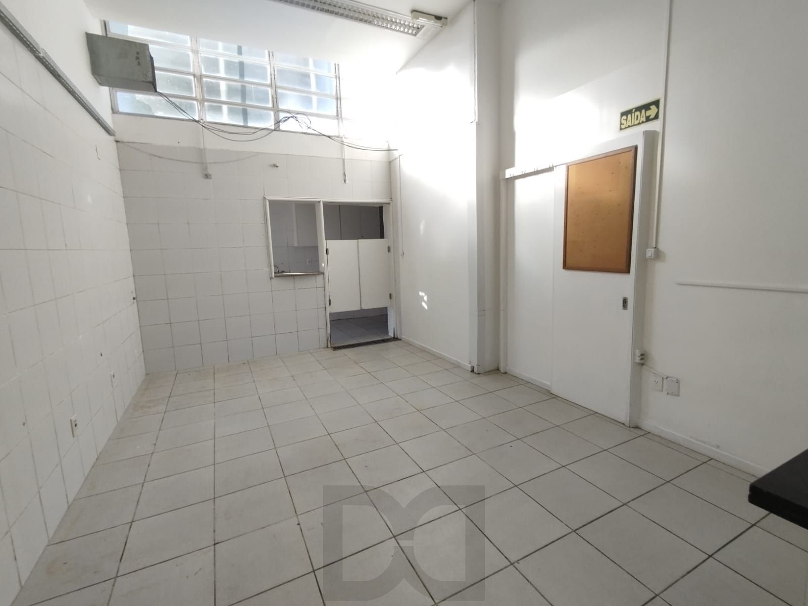 Loja na Tristeza com 360m², 17 vagas, 3 banheiros para locação. — foto 17