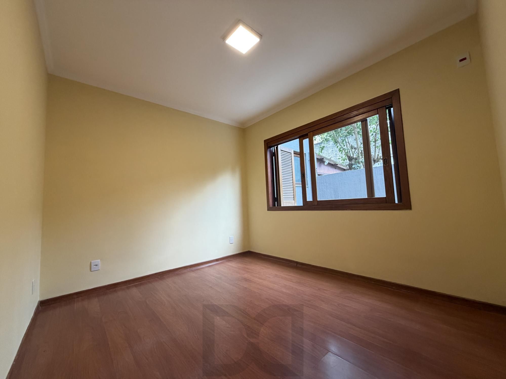 Apartamento Garden com 2 dormitórios, sendo 1 suíte, churrasqueira e lareira, 2 vagas de garagem cobertas. — foto 14
