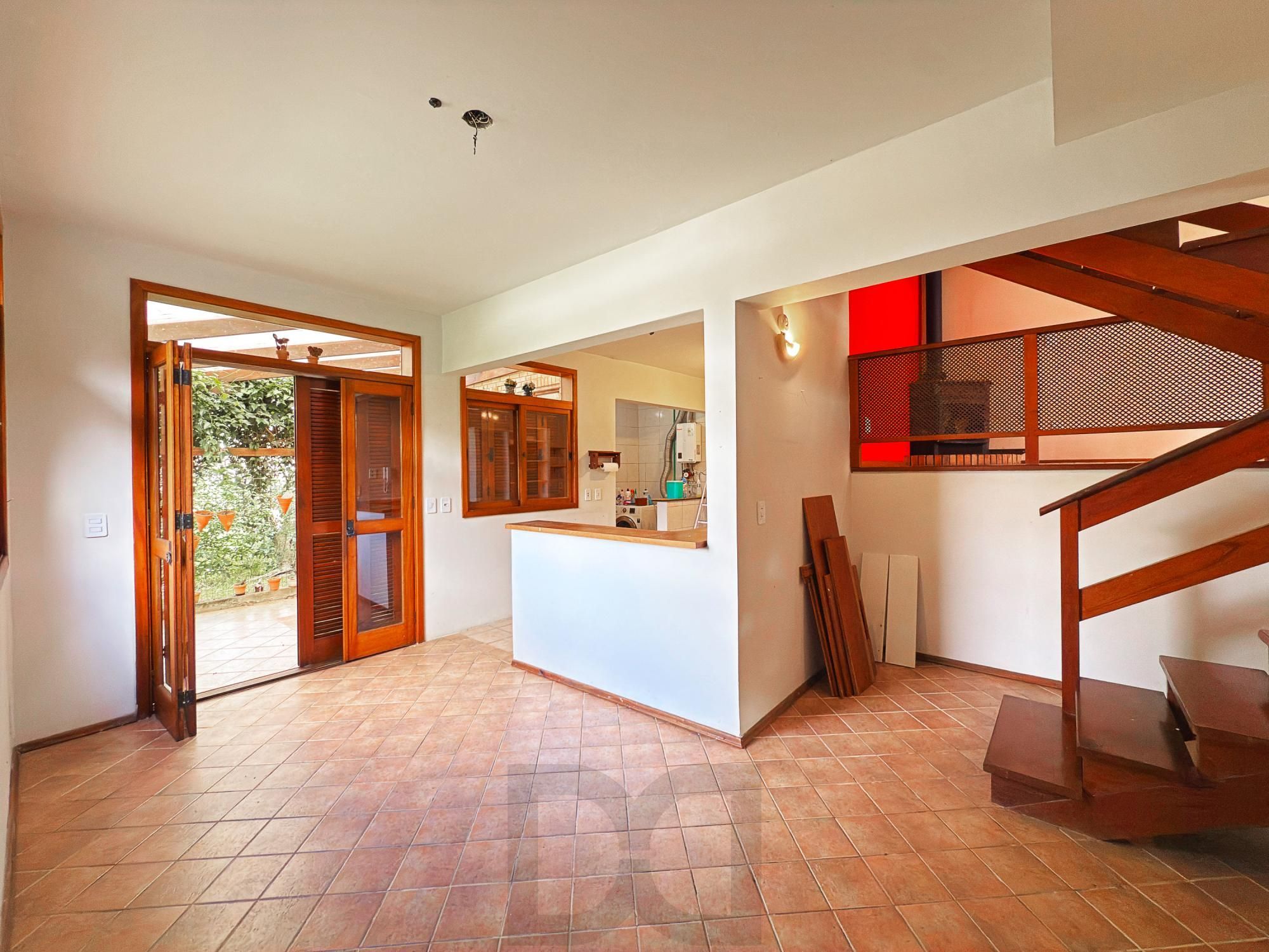 Casa em Condomínio  | 3 Dormitórios, Suíte, Lareira e Churrasqueira — foto 42