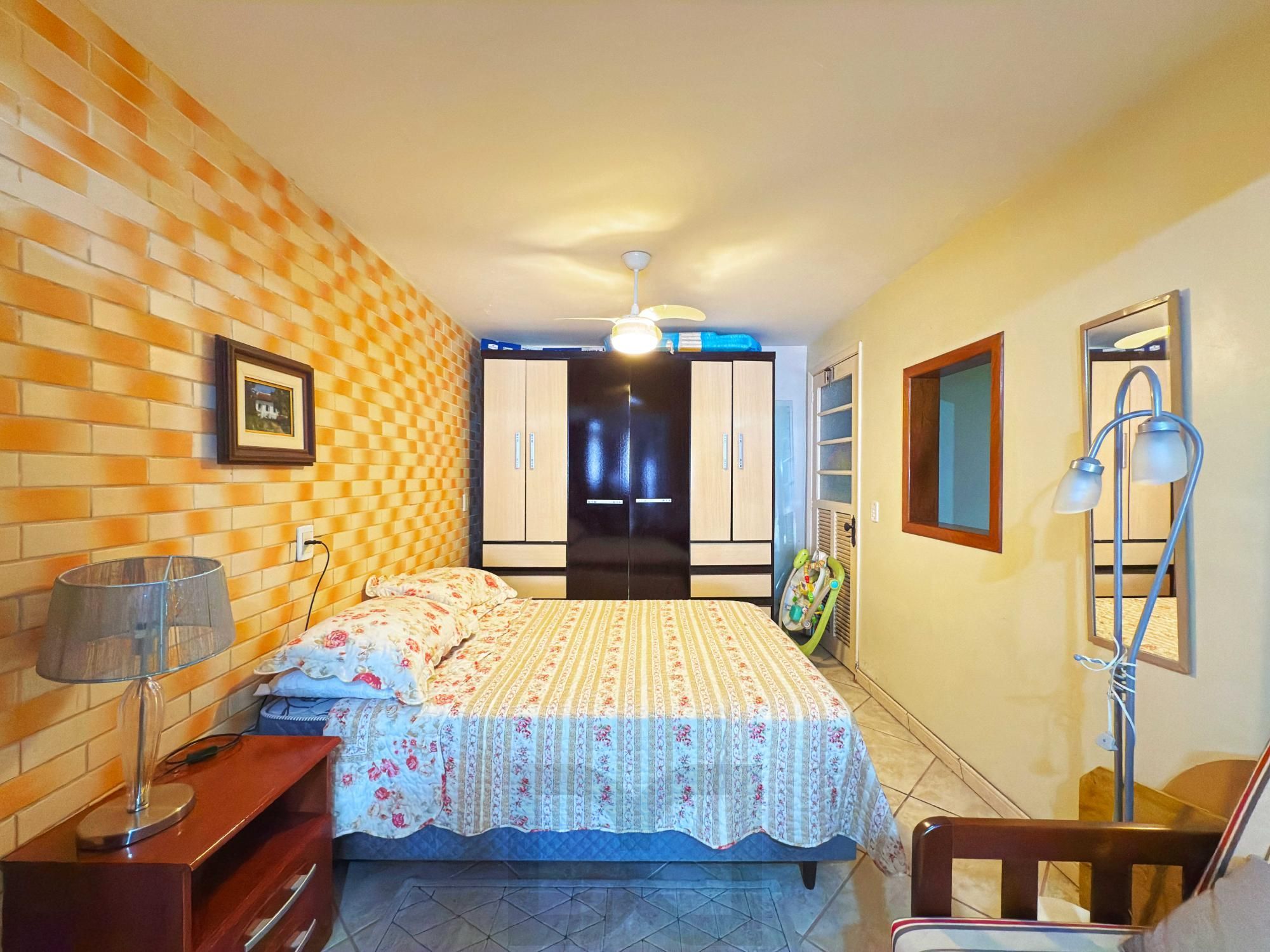 Ótima residência com 4 dormitórios, lareira e piscina no coração do bairro Tristeza. — foto 35
