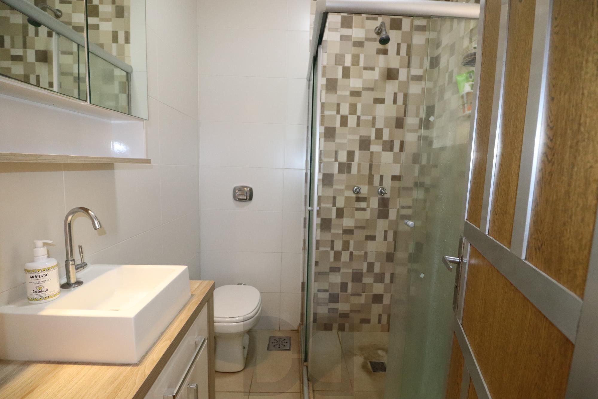Excelente terreno plano, medindo 10,50 metros de testada por 61,6 metros de comprimento, totalizando 646,8m2. — foto 8