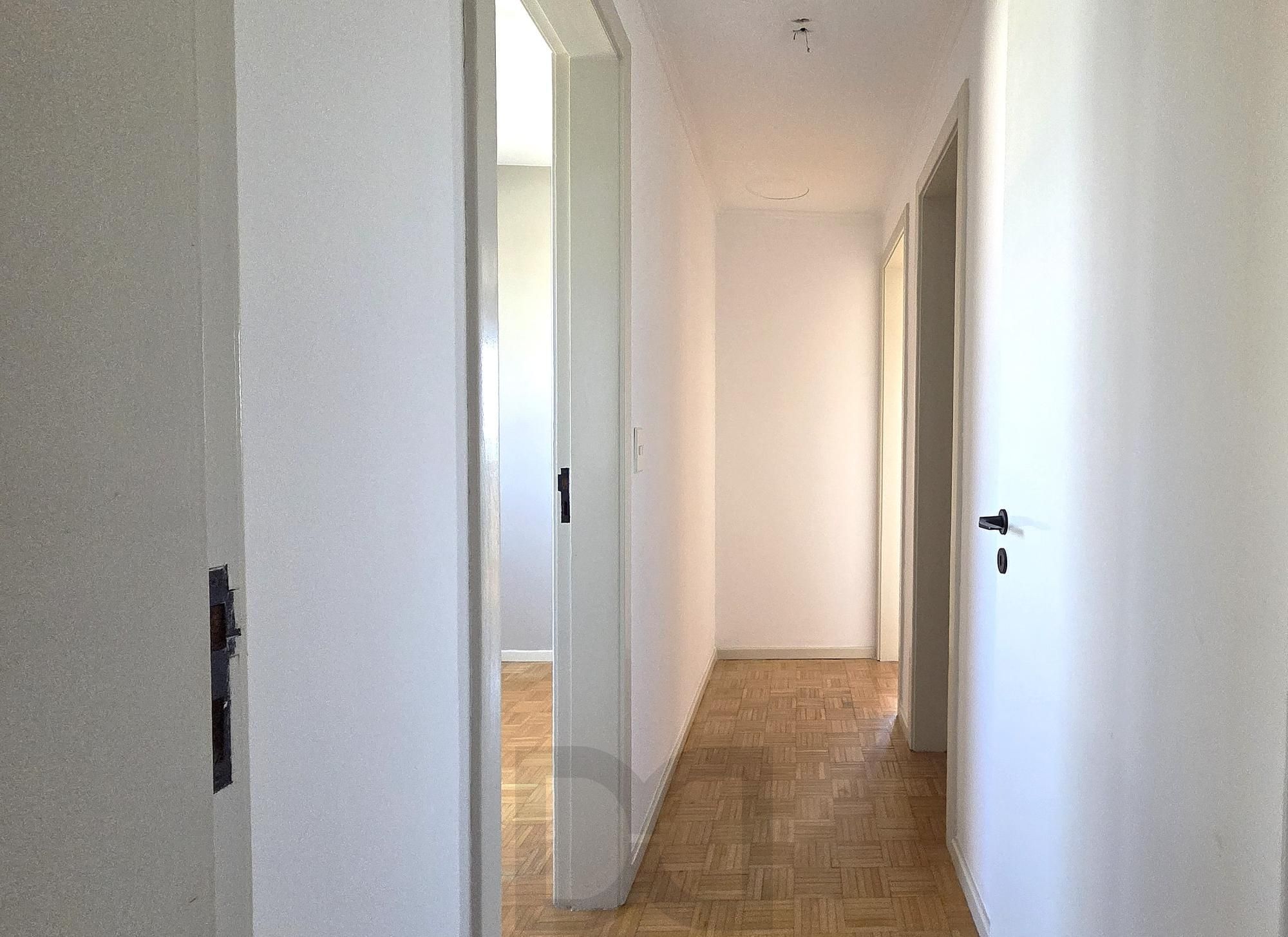 Belíssima cobertura com 153m2 de área privativa, com 3 dormitórios, um suíte e uma vaga de garagem. — foto 8