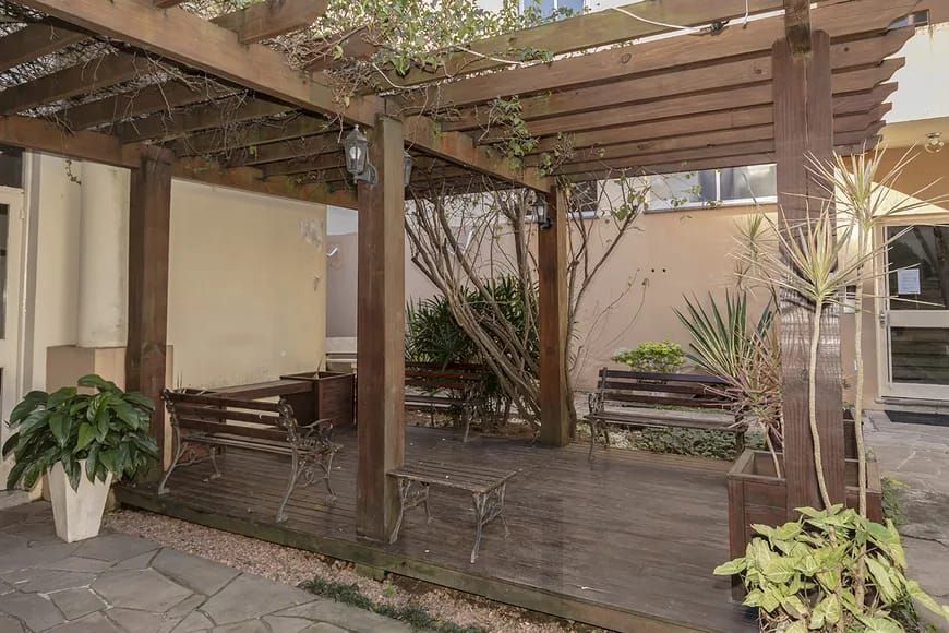 Apartamento de 2 quartos, no Bairro Tristeza, semi-mobiliado, com vaga escriturada. — foto 5