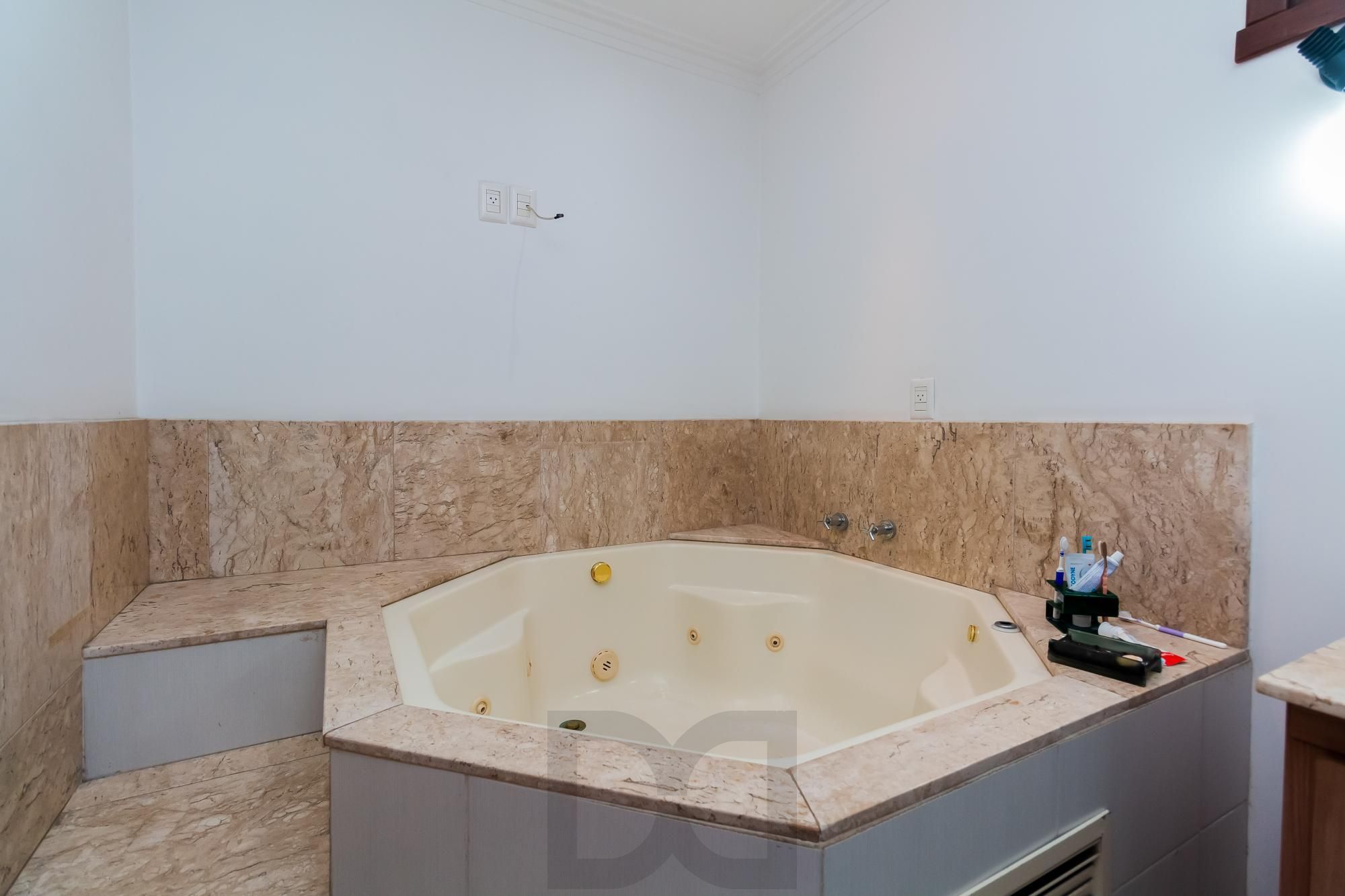 Maravilhoso apartamento no Bairro Moinhos de Vento com 4 dormitórios e 3 suítes. — foto 38