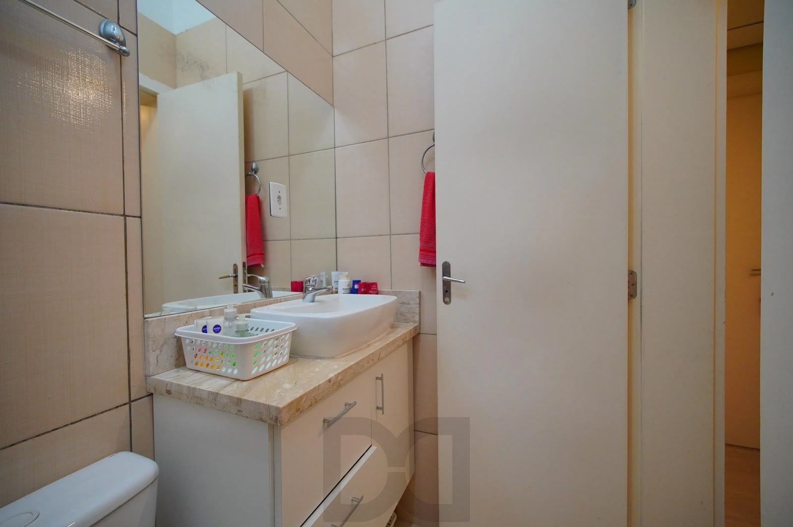 Casa em Condomínio com 3 Dormitórios, 137 m² e 2 Vagas na Zona Sul de PoA. — foto 24