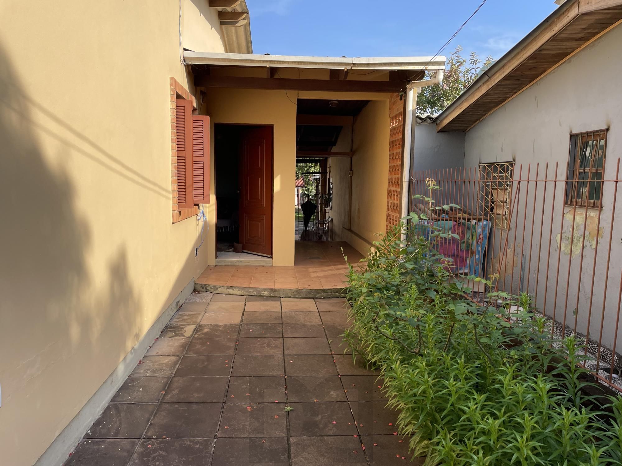 CASA 2 DORMITÓRIOS - 1 SUITE, NO BAIRRO VILA NOVA — foto 5