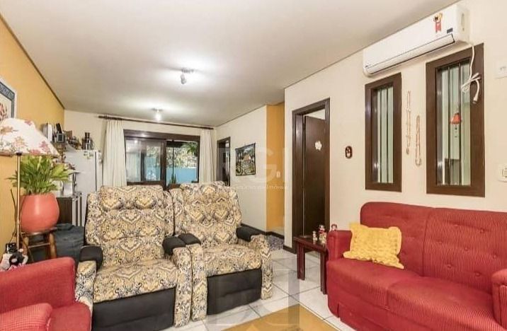 Casa em condomínio Fechado no Bairro Ipanema c/3 dormitórios. — foto 4