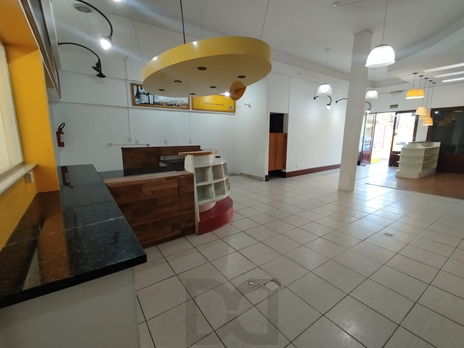 Loja na Tristeza com 360m², 17 vagas, 3 banheiros para locação. — foto 4