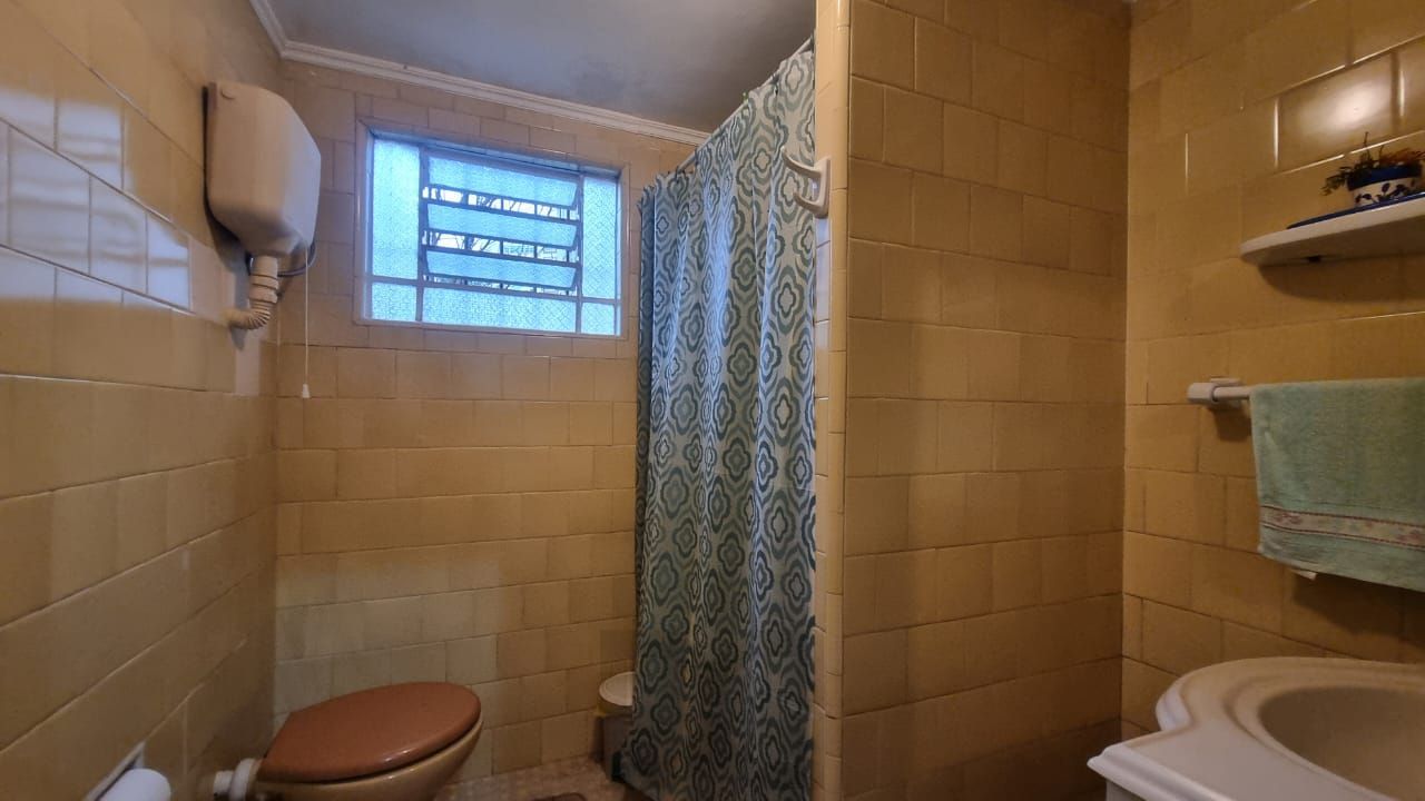 ótima casa transformada em comercial, com 3 salas, banho social, cozinha, pátio, em localização privilegiada no bairro. — foto 12